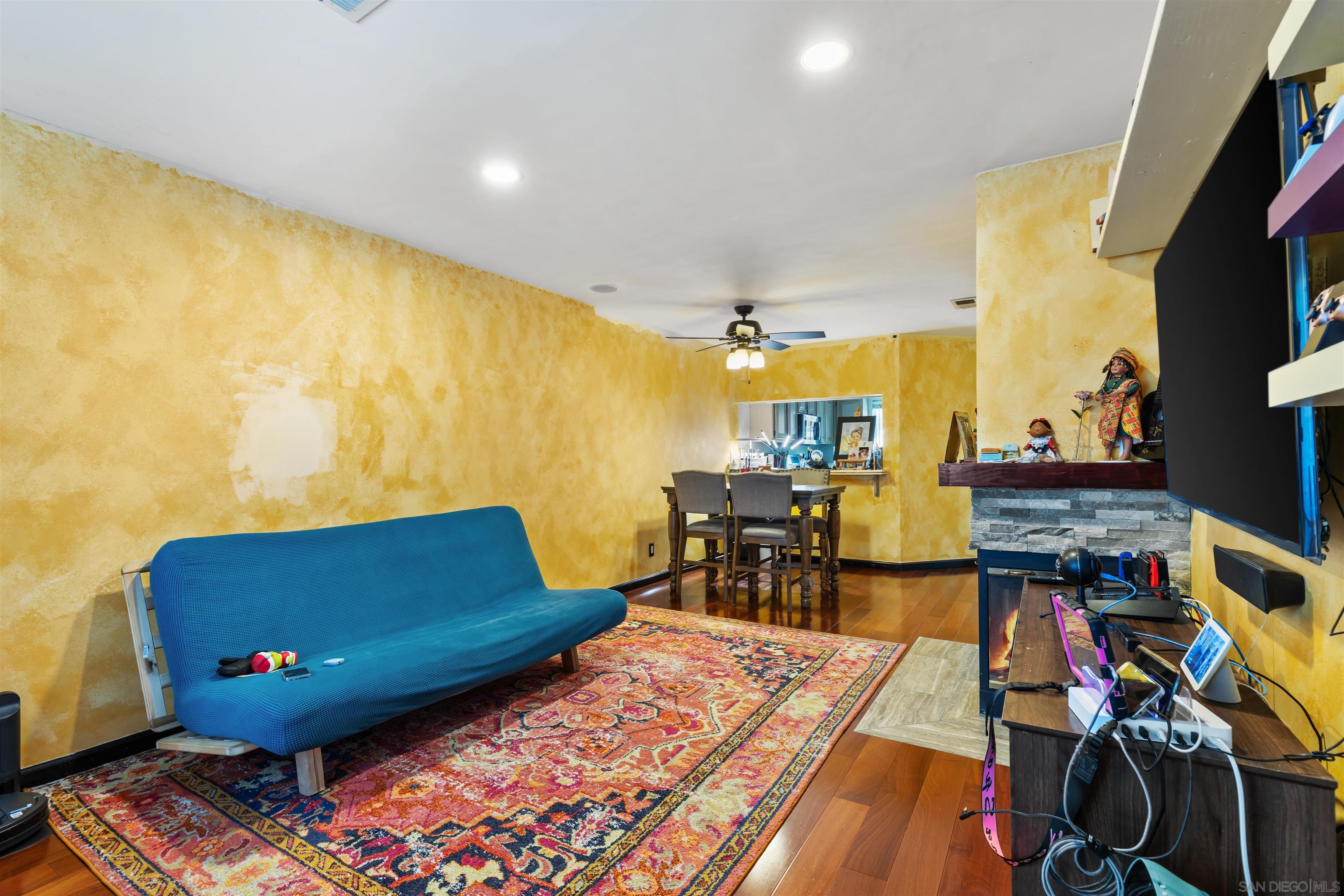 Detail Gallery Image 20 of 29 For 13806  Pinkard Way  #UNIT 40,  El Cajon,  CA 92021 - 2 Beds | 2/1 Baths