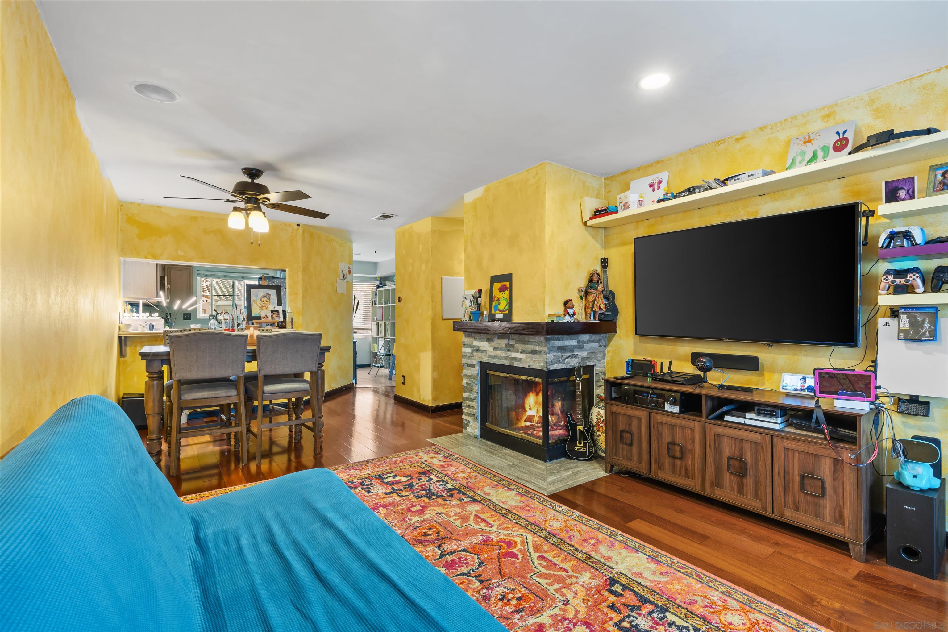 Detail Gallery Image 21 of 29 For 13806  Pinkard Way  #UNIT 40,  El Cajon,  CA 92021 - 2 Beds | 2/1 Baths