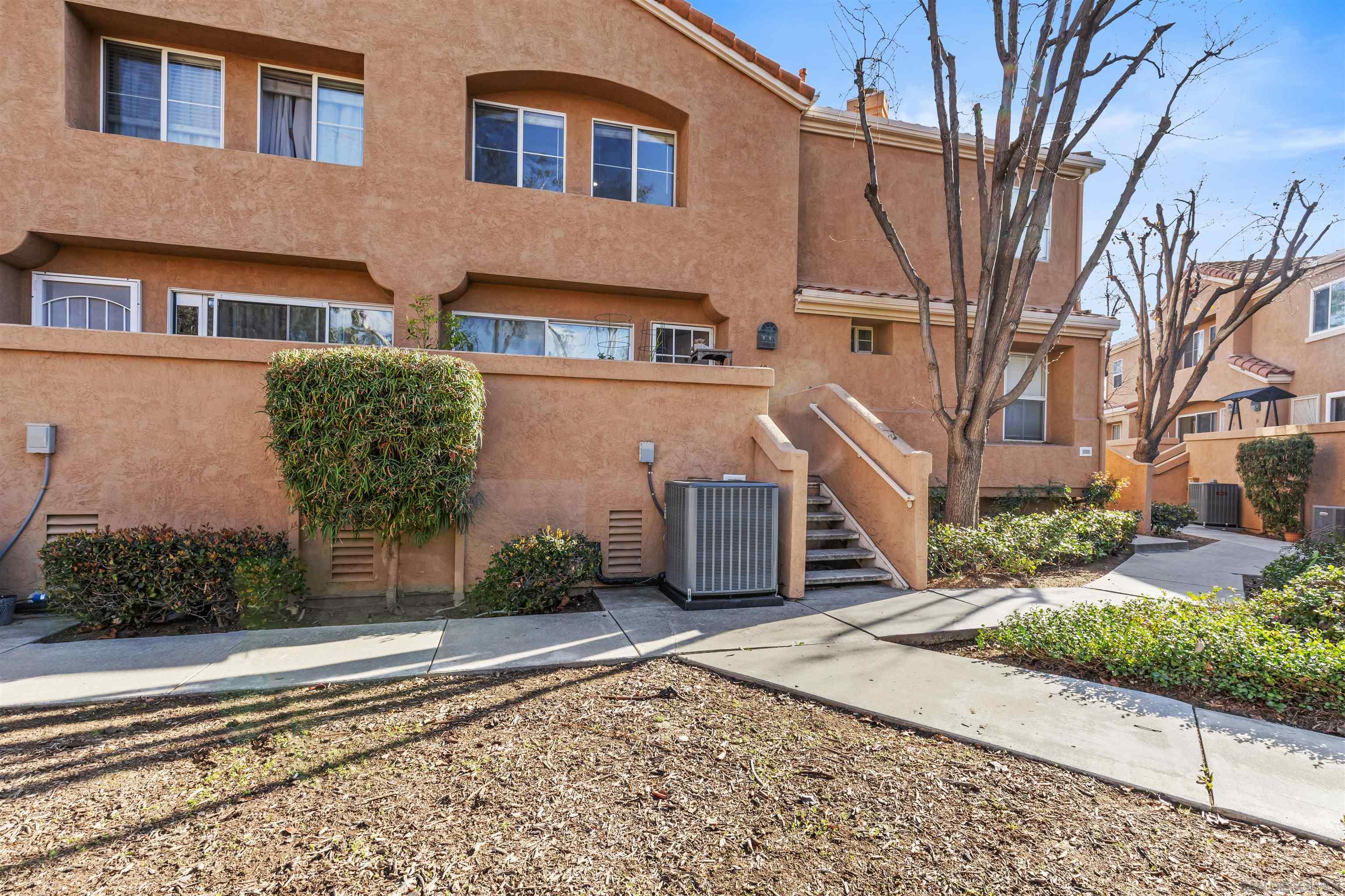 Detail Gallery Image 24 of 29 For 13806  Pinkard Way  #UNIT 40,  El Cajon,  CA 92021 - 2 Beds | 2/1 Baths