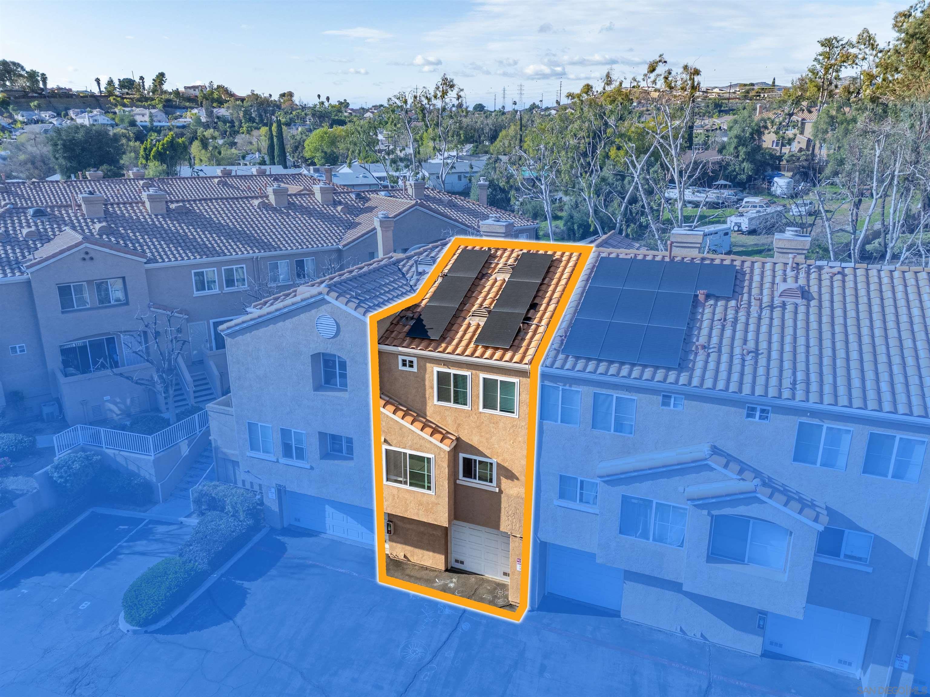 Detail Gallery Image 5 of 29 For 13806  Pinkard Way  #UNIT 40,  El Cajon,  CA 92021 - 2 Beds | 2/1 Baths