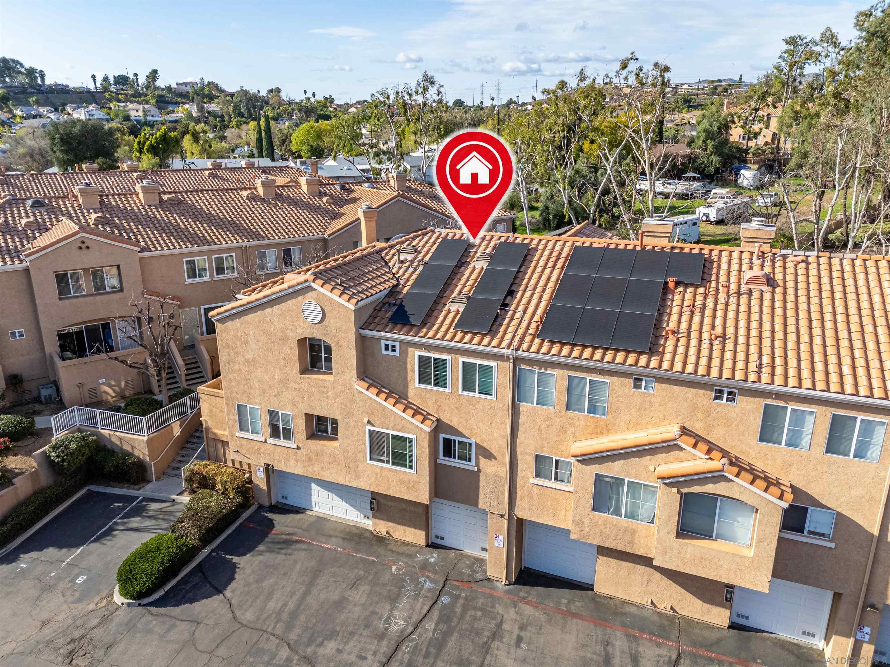 Detail Gallery Image 8 of 29 For 13806  Pinkard Way  #UNIT 40,  El Cajon,  CA 92021 - 2 Beds | 2/1 Baths