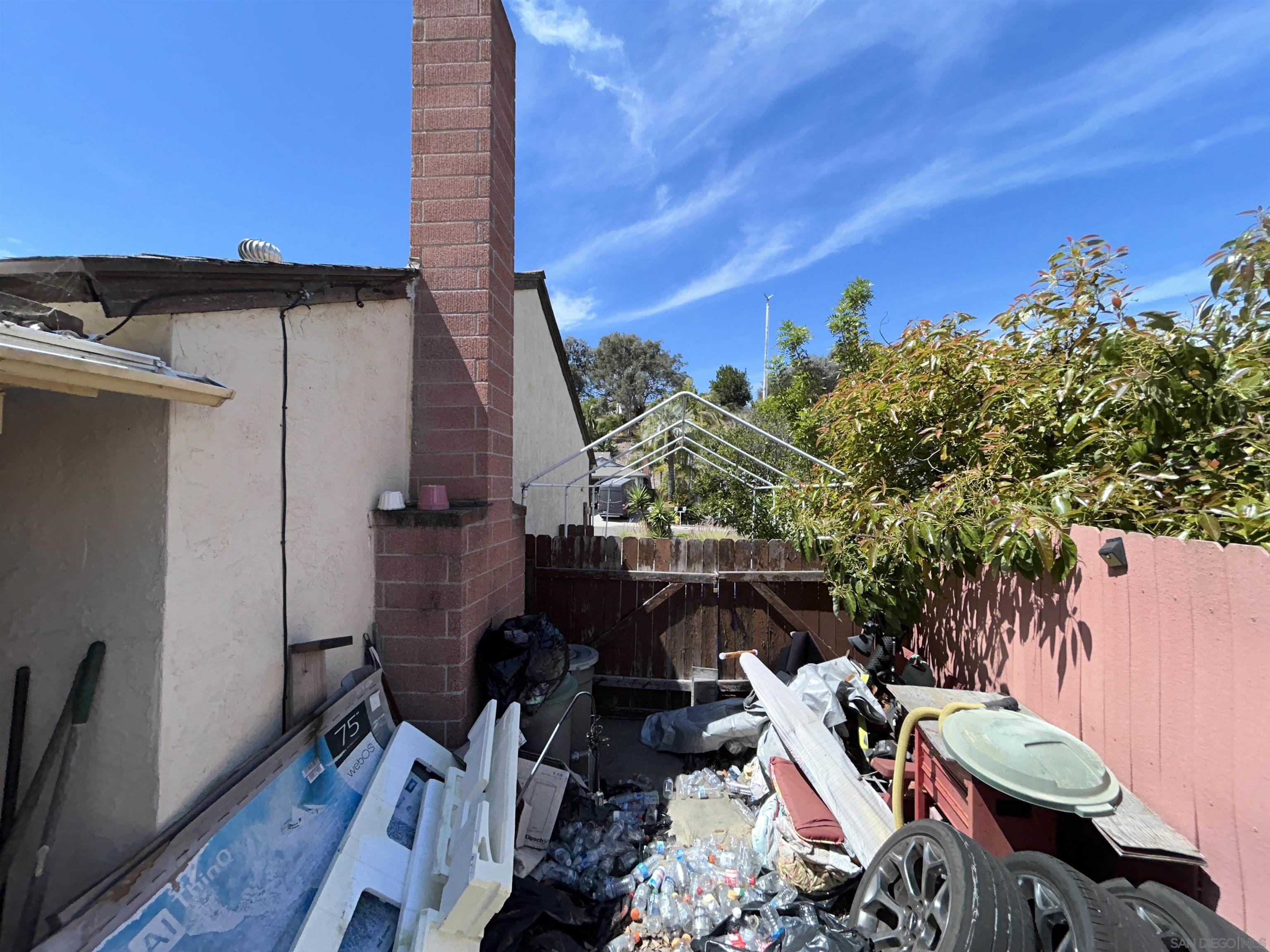 Detail Gallery Image 16 of 19 For 3164  Carr Dr, Oceanside,  CA 92056 - 3 Beds | 2 Baths