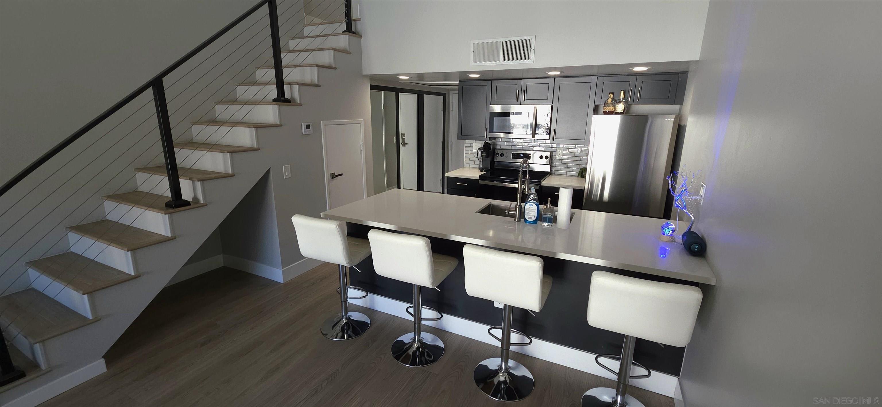 Detail Gallery Image 2 of 8 For 6191  Rancho Mission  #306,  San Diego,  CA 92108 - 1 Beds | 1 Baths