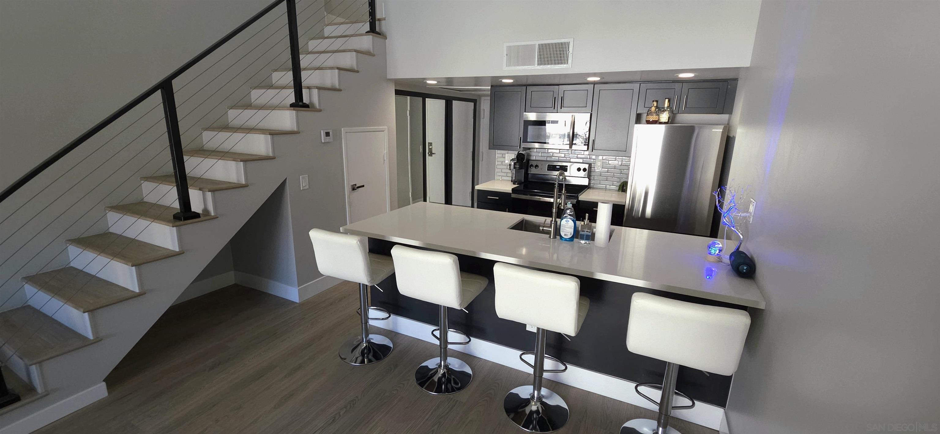 Detail Gallery Image 4 of 8 For 6191  Rancho Mission  #306,  San Diego,  CA 92108 - 1 Beds | 1 Baths