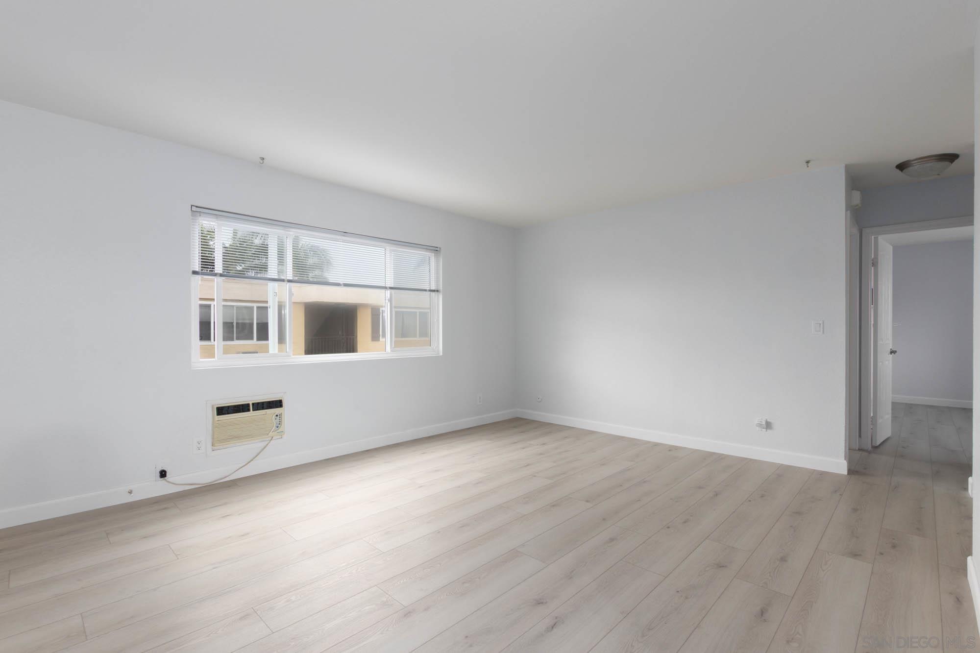 Detail Gallery Image 13 of 21 For 6750  Beadnell Way  #39,  San Diego,  CA 92117 - 2 Beds | 2 Baths