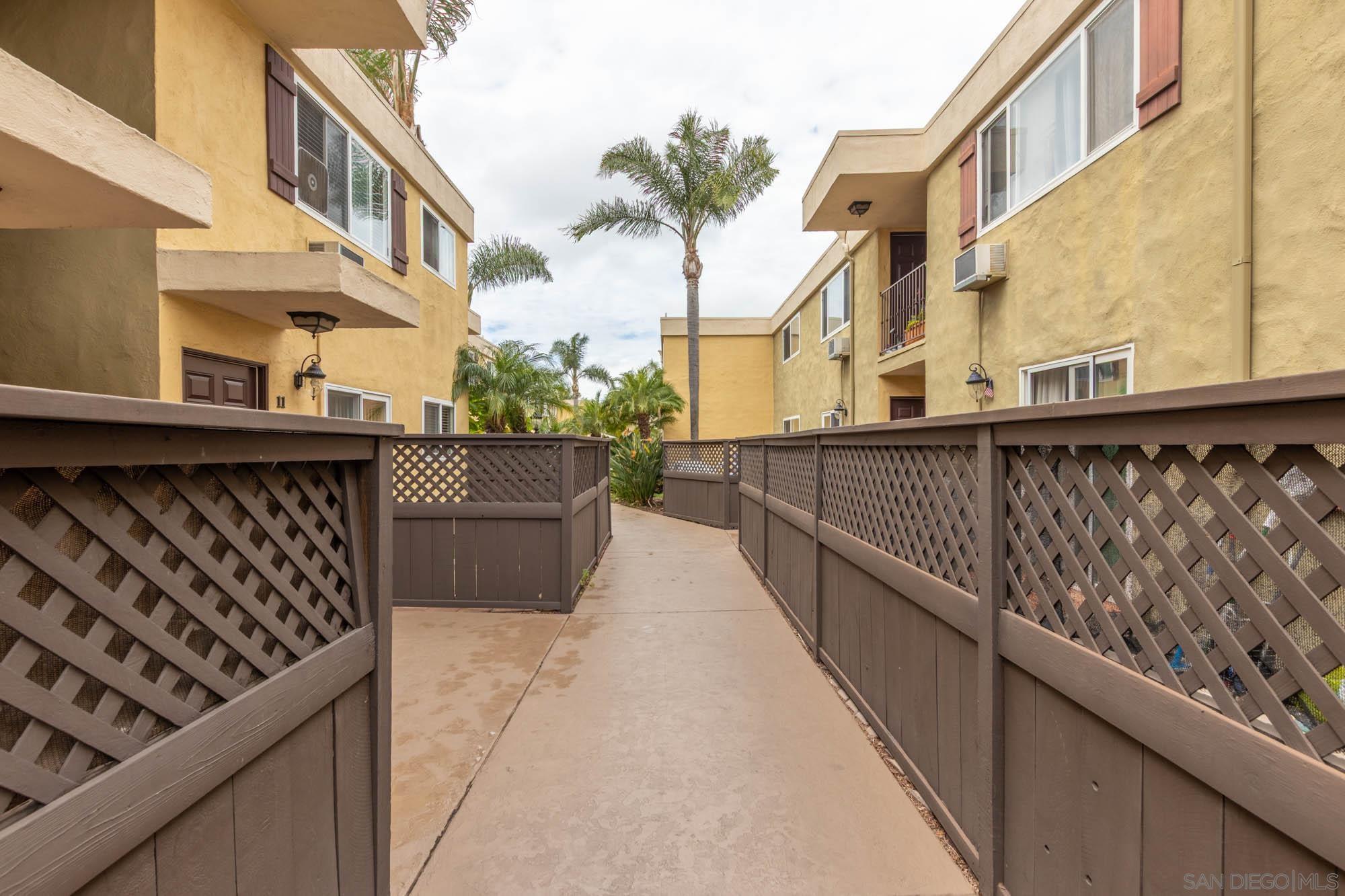 Detail Gallery Image 19 of 21 For 6750  Beadnell Way  #39,  San Diego,  CA 92117 - 2 Beds | 2 Baths