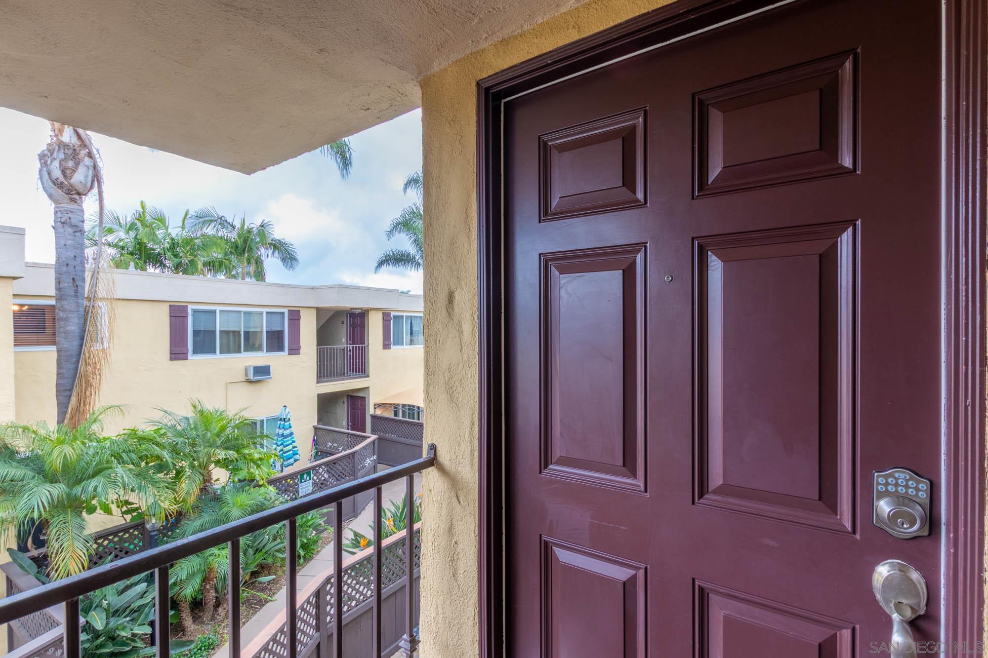Detail Gallery Image 20 of 21 For 6750  Beadnell Way  #39,  San Diego,  CA 92117 - 2 Beds | 2 Baths