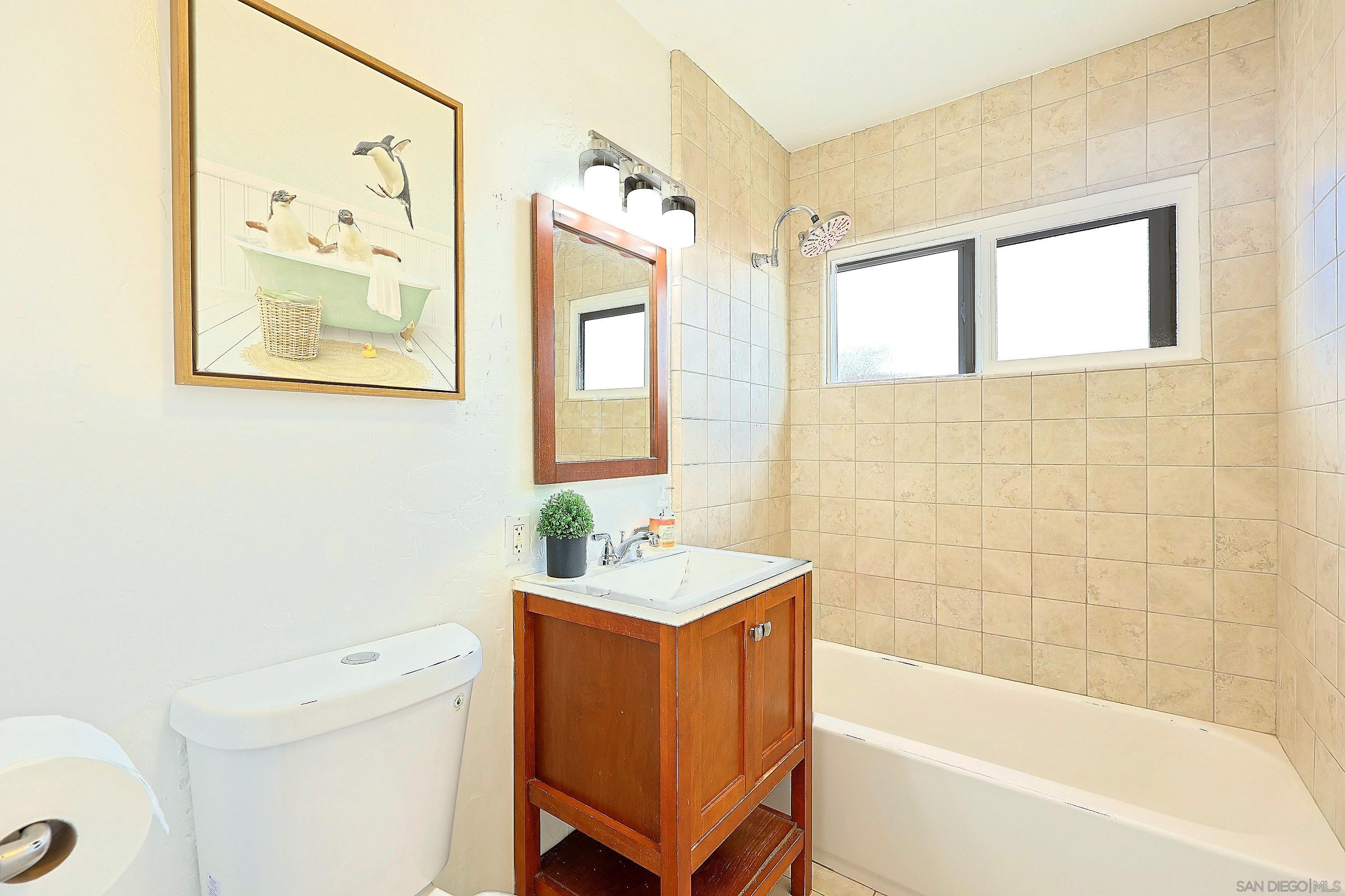 Detail Gallery Image 5 of 6 For 6809  Carthage, San Diego,  CA 92120 - 3 Beds | 2 Baths