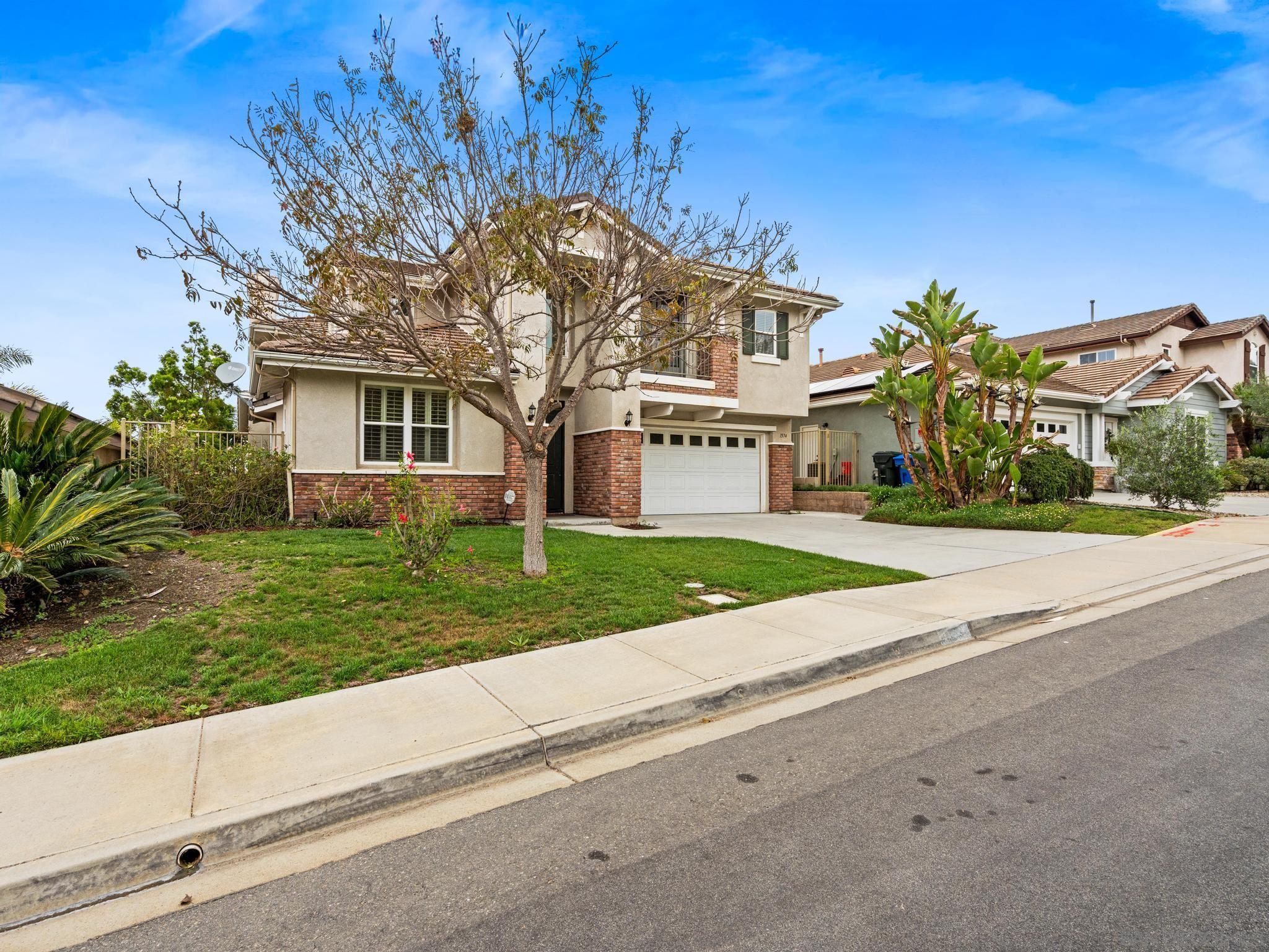 Detail Gallery Image 2 of 69 For 1574  Loma Alta, San Marcos,  CA 92069 - 5 Beds | 2/1 Baths