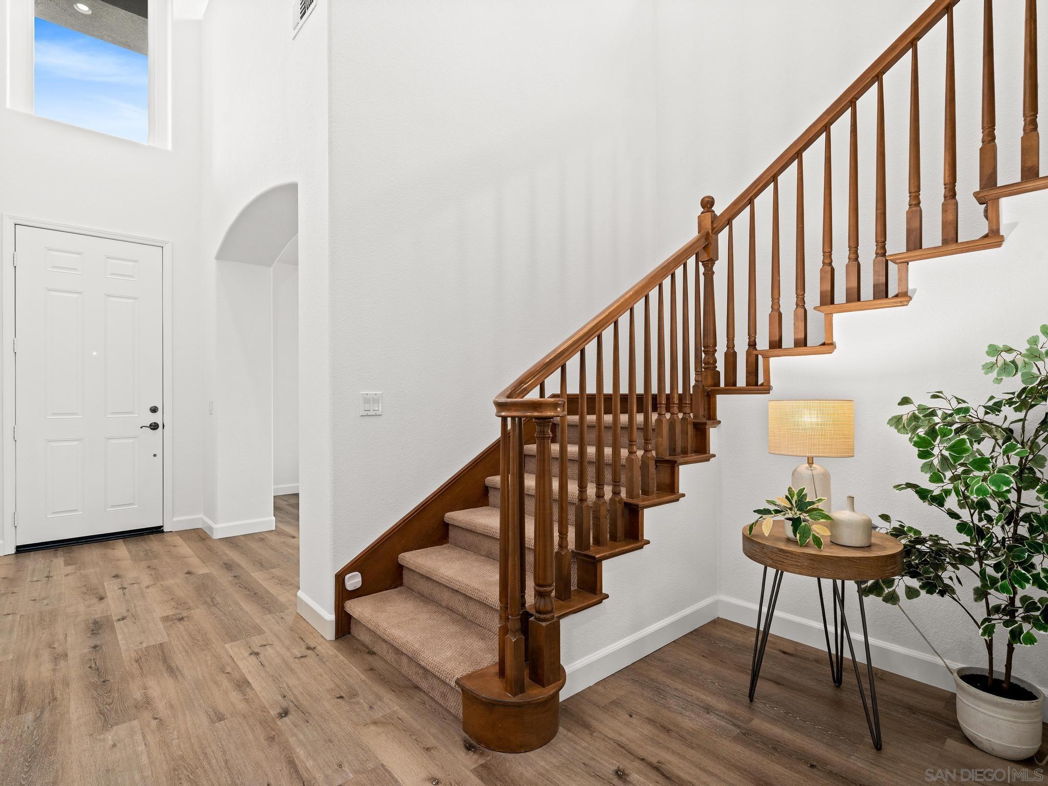 Detail Gallery Image 8 of 69 For 1574  Loma Alta, San Marcos,  CA 92069 - 5 Beds | 2/1 Baths