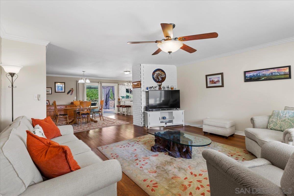 Detail Gallery Image 8 of 47 For 12938  Yankton, Poway,  CA 92064 - 3 Beds | 2 Baths