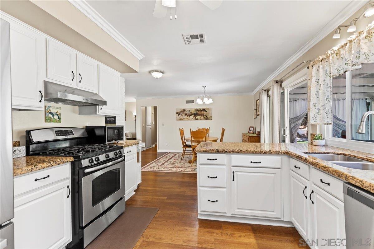 Detail Gallery Image 14 of 47 For 12938  Yankton, Poway,  CA 92064 - 3 Beds | 2 Baths