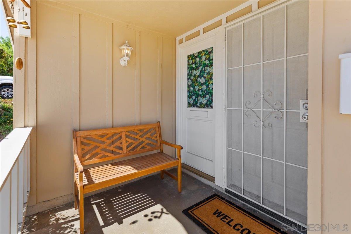 Detail Gallery Image 3 of 47 For 12938  Yankton, Poway,  CA 92064 - 3 Beds | 2 Baths