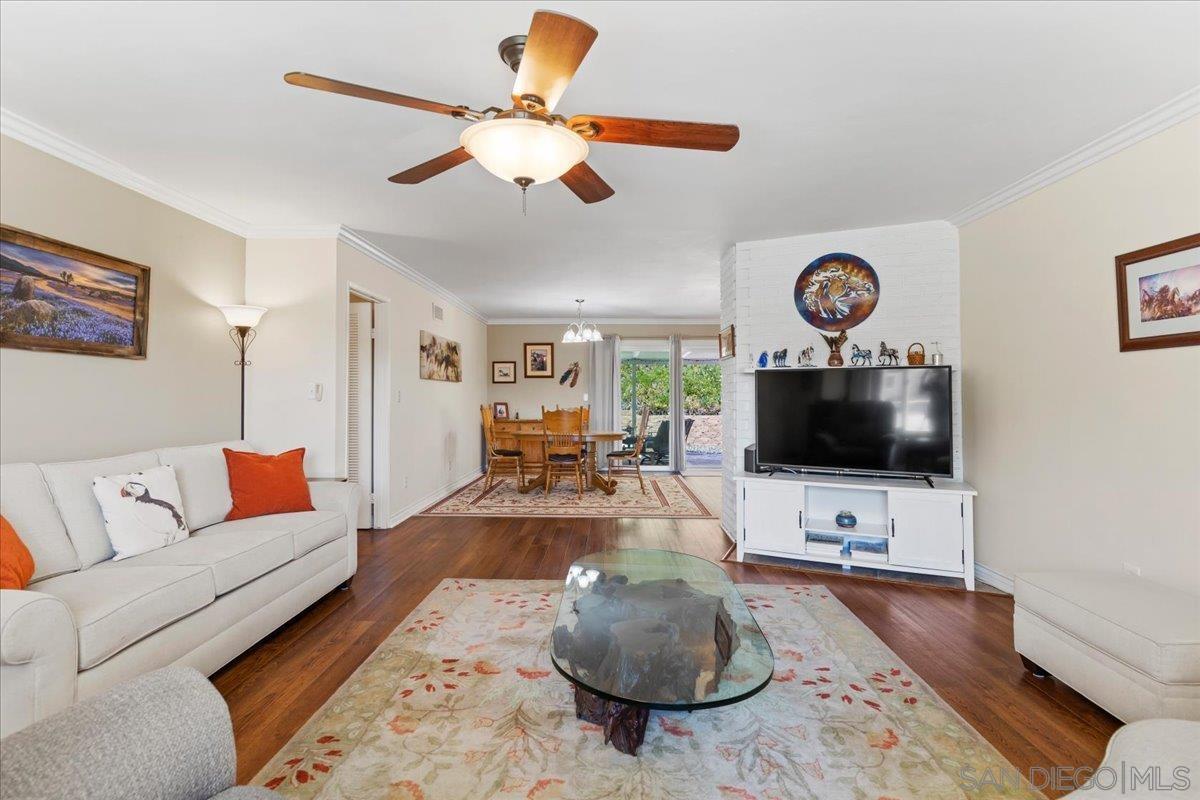 Detail Gallery Image 7 of 47 For 12938  Yankton, Poway,  CA 92064 - 3 Beds | 2 Baths