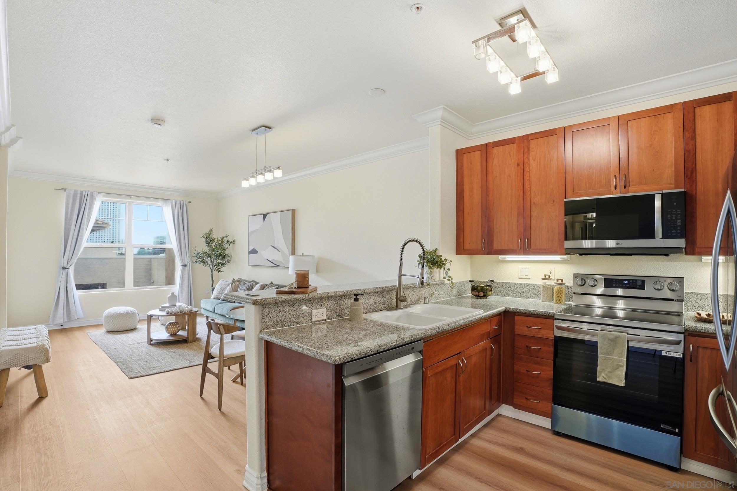 Detail Gallery Image 5 of 22 For 330  J Street  #612,  San Diego,  CA 92101 - 1 Beds | 1 Baths