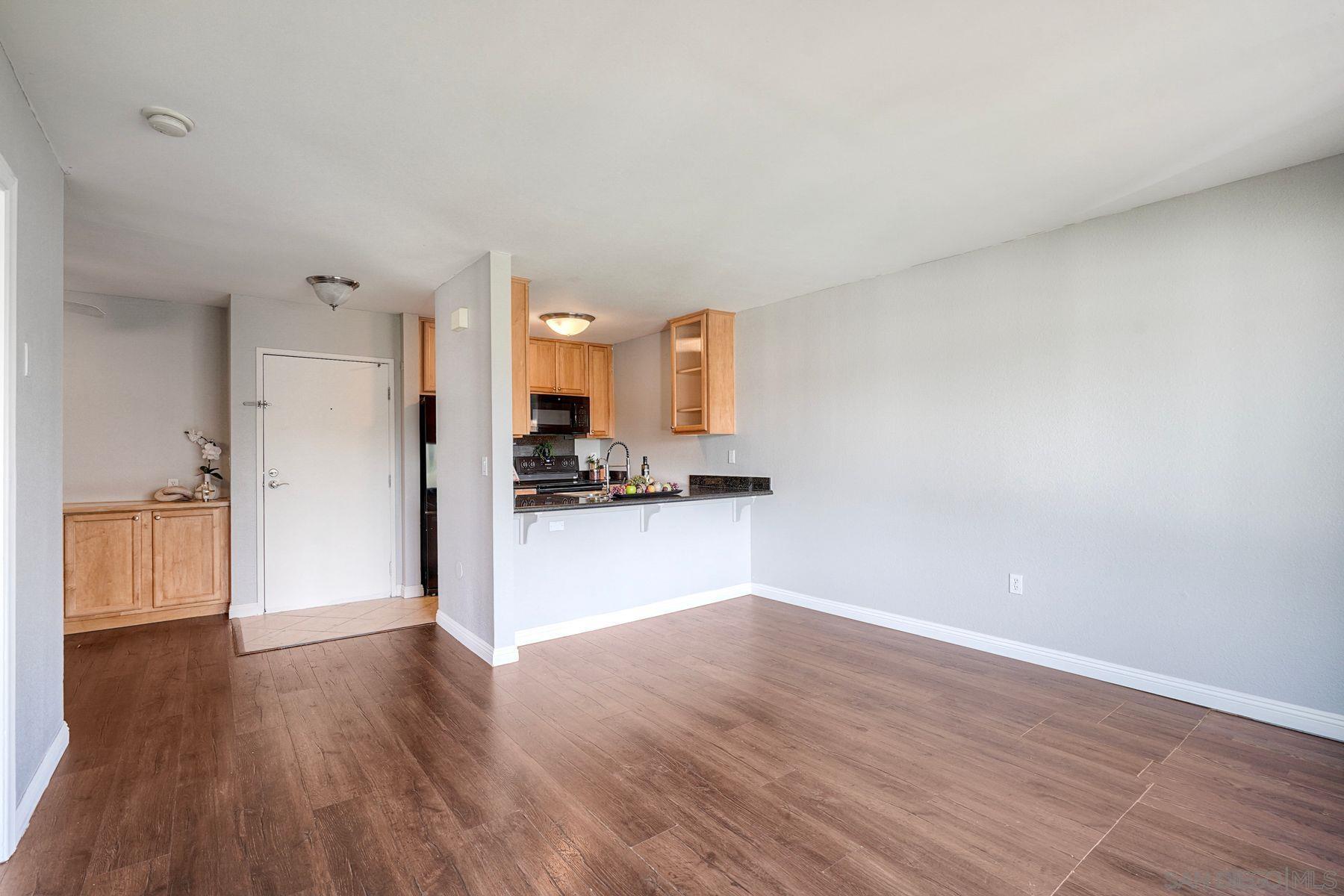 Detail Gallery Image 3 of 20 For 4860  Rolando Ct  #75,  San Diego,  CA 92115 - 1 Beds | 1 Baths