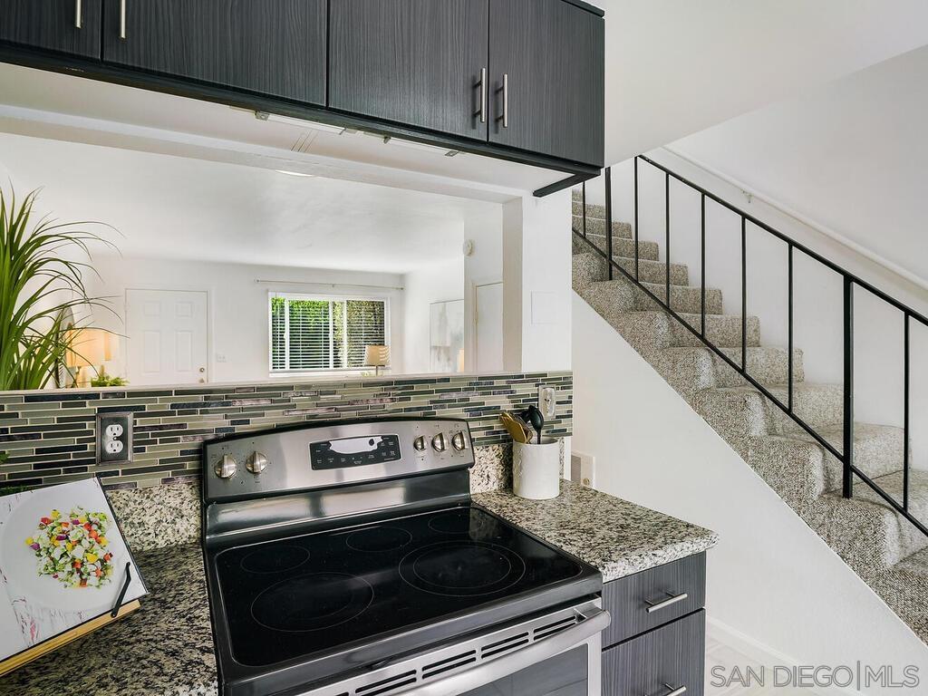 Detail Gallery Image 12 of 29 For 4154  Camino Islay, San Diego,  CA 92122 - 2 Beds | 1 Baths