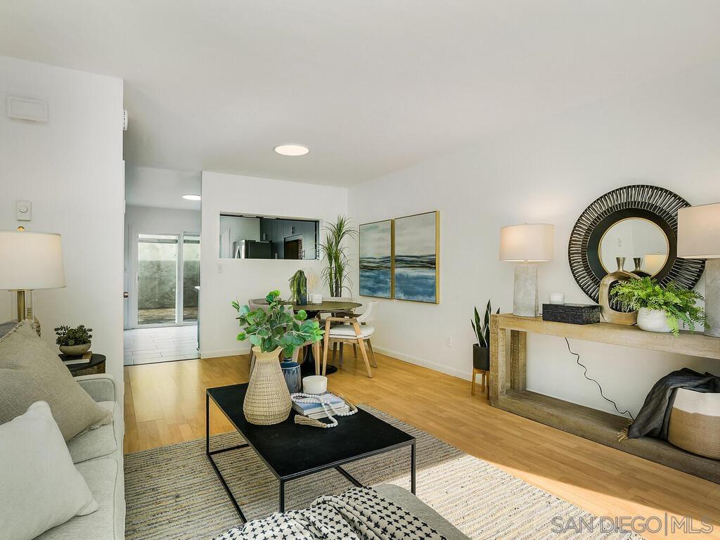 Detail Gallery Image 3 of 29 For 4154  Camino Islay, San Diego,  CA 92122 - 2 Beds | 1 Baths