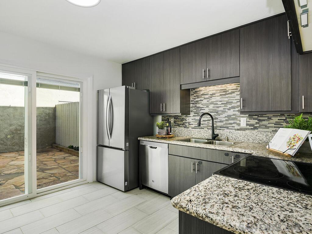 Detail Gallery Image 9 of 29 For 4154  Camino Islay, San Diego,  CA 92122 - 2 Beds | 1 Baths