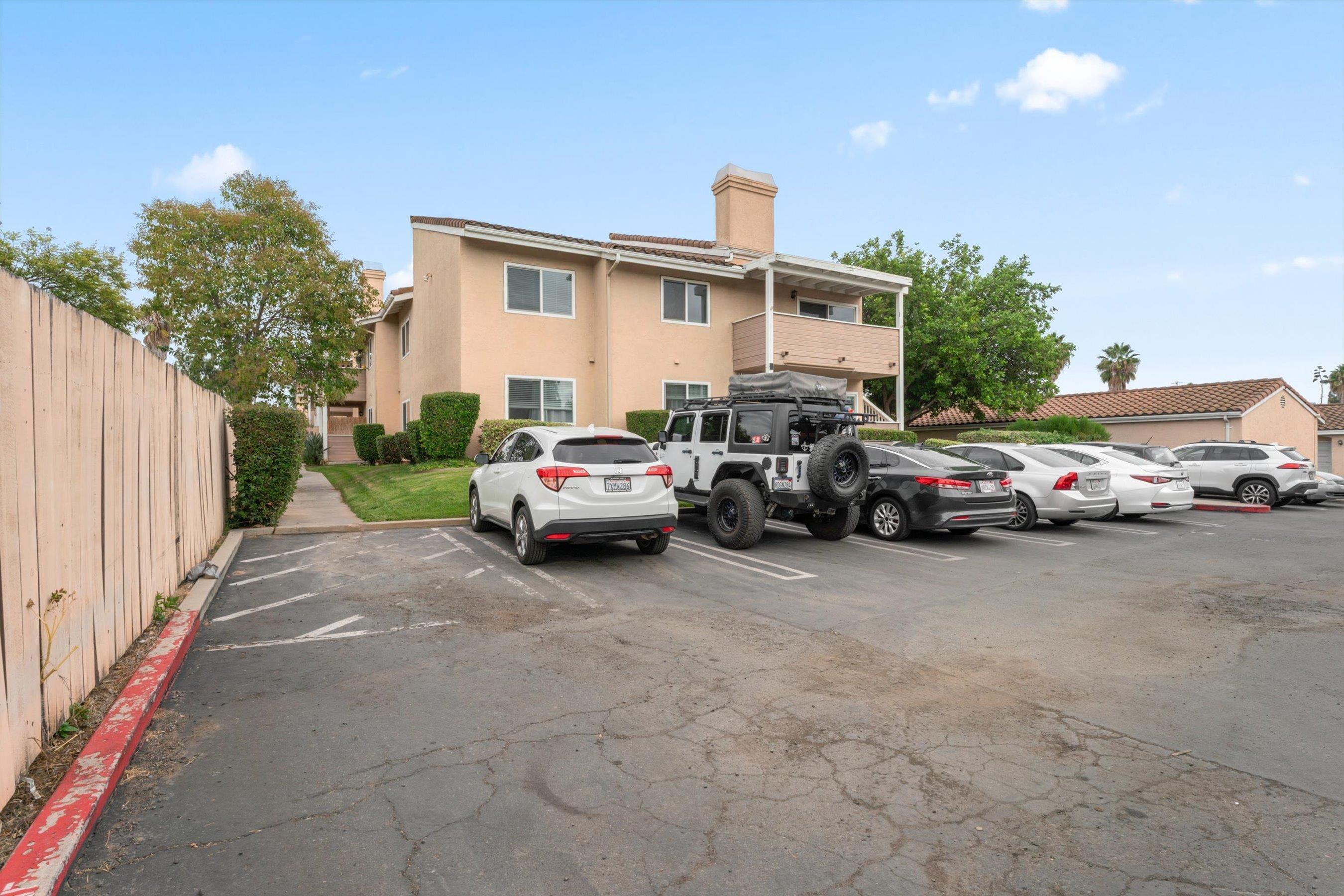 Detail Gallery Image 3 of 36 For 1075 N Escondido Blvd  #209,  Escondido,  CA 92026 - 2 Beds | 2 Baths