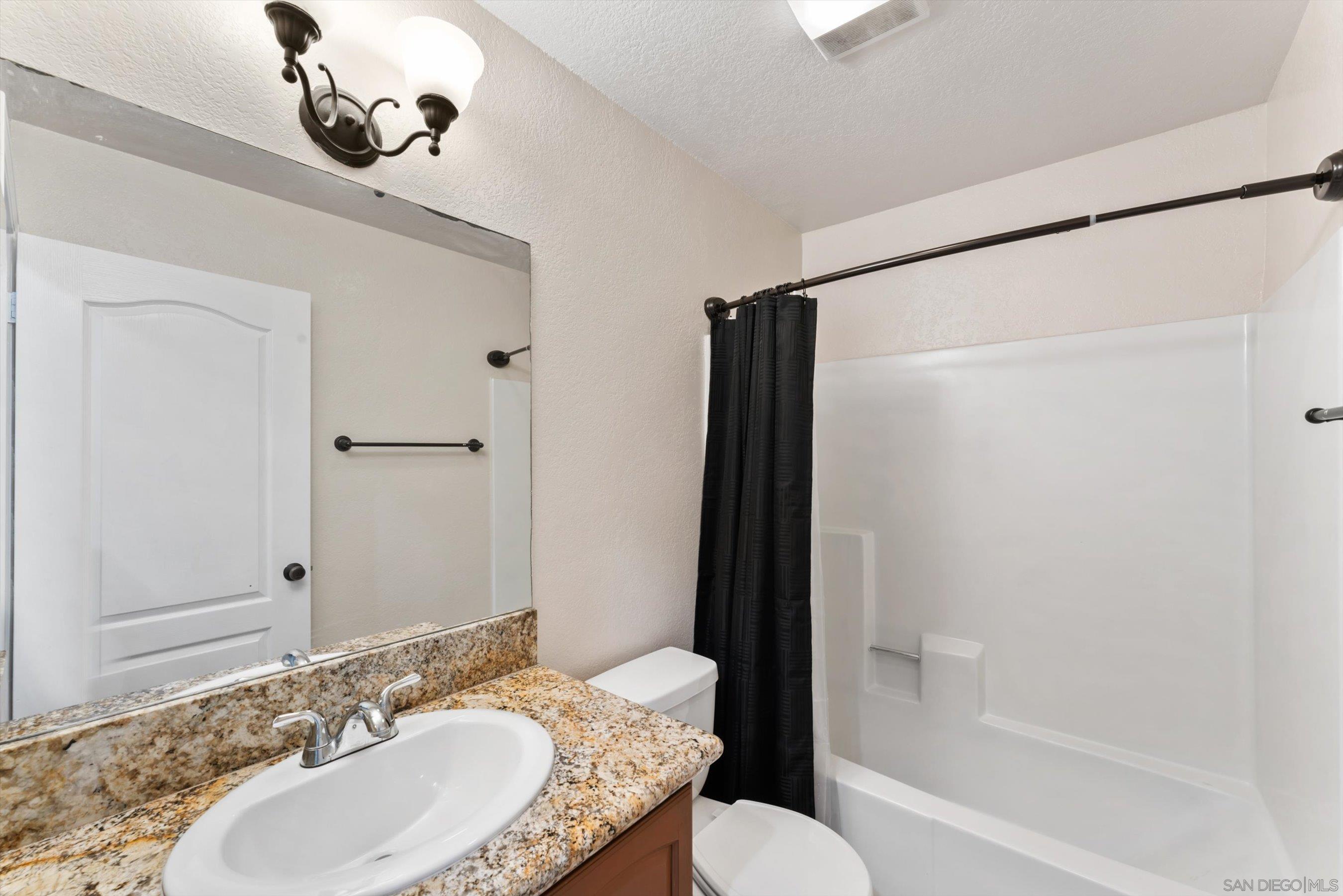 Detail Gallery Image 21 of 36 For 1075 N Escondido Blvd  #209,  Escondido,  CA 92026 - 2 Beds | 2 Baths
