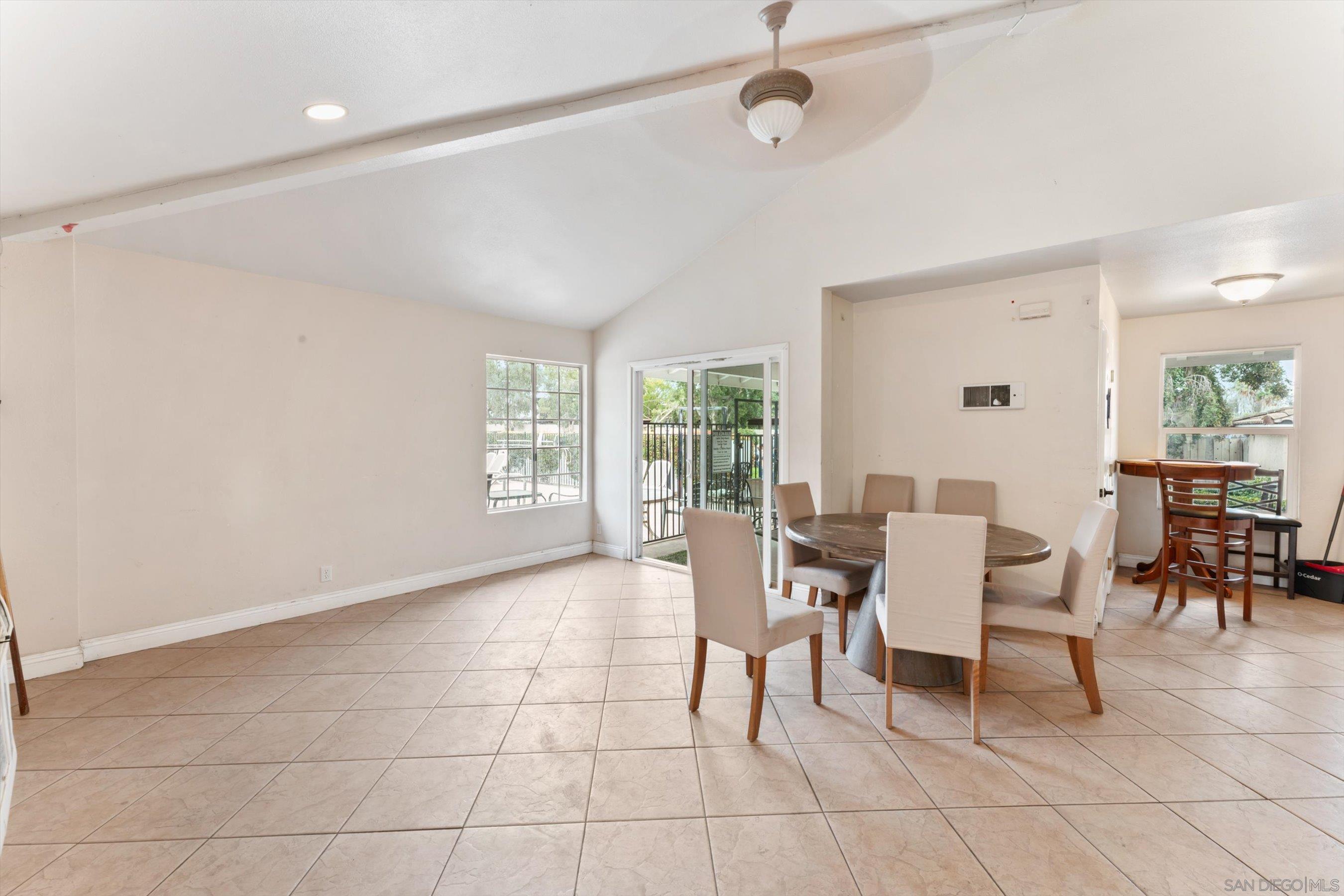 Detail Gallery Image 31 of 36 For 1075 N Escondido Blvd  #209,  Escondido,  CA 92026 - 2 Beds | 2 Baths