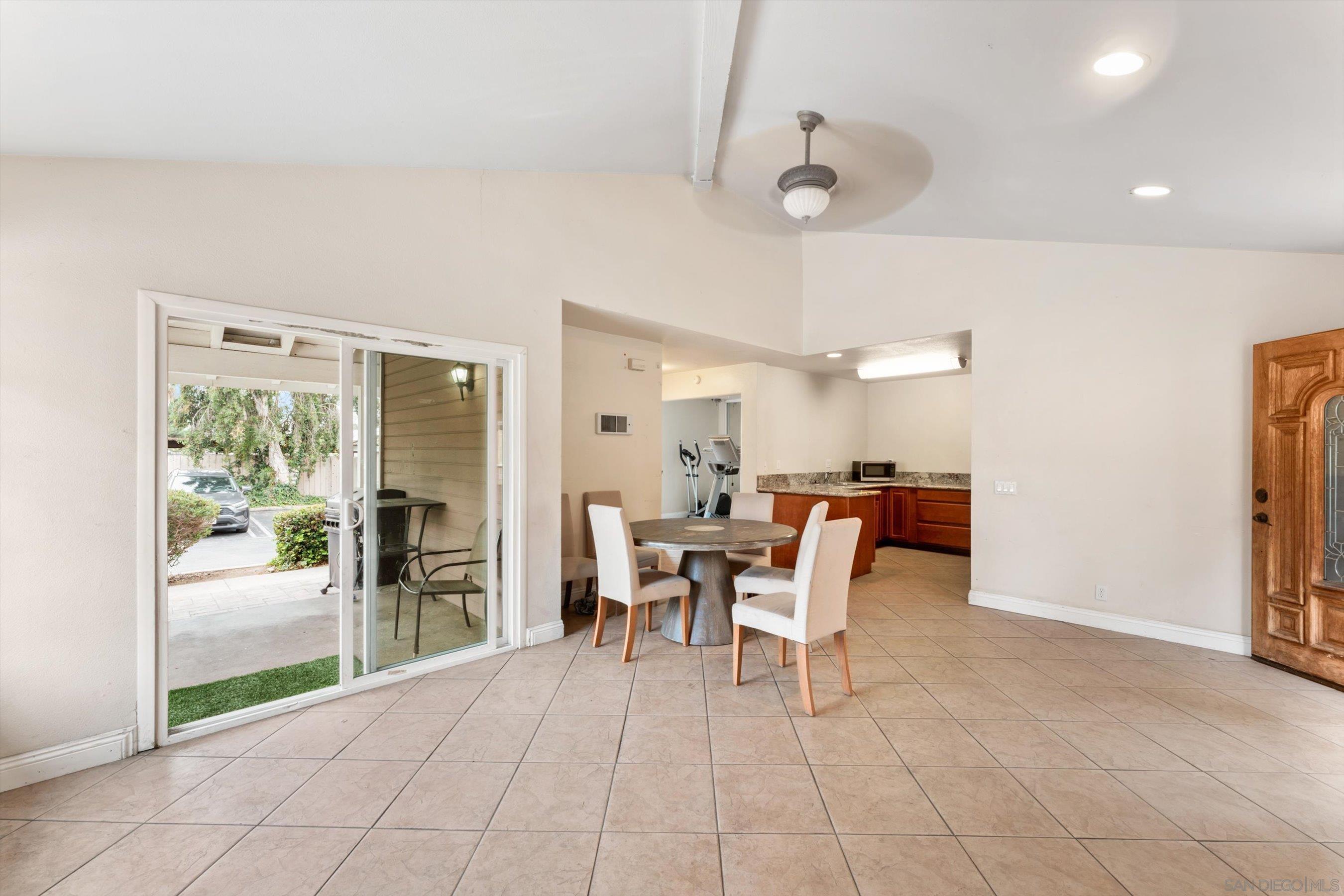 Detail Gallery Image 32 of 36 For 1075 N Escondido Blvd  #209,  Escondido,  CA 92026 - 2 Beds | 2 Baths