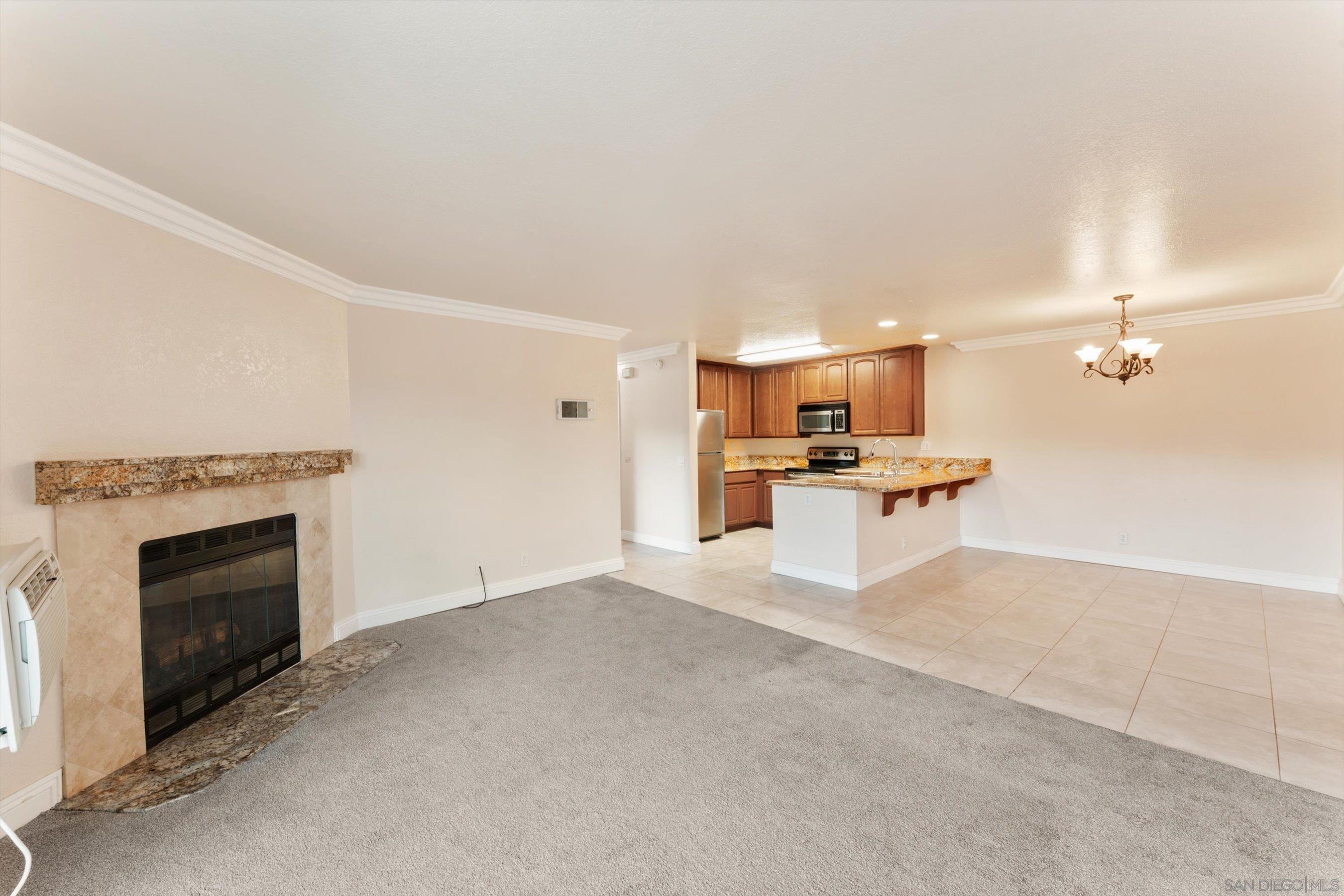 Detail Gallery Image 10 of 36 For 1075 N Escondido Blvd  #209,  Escondido,  CA 92026 - 2 Beds | 2 Baths