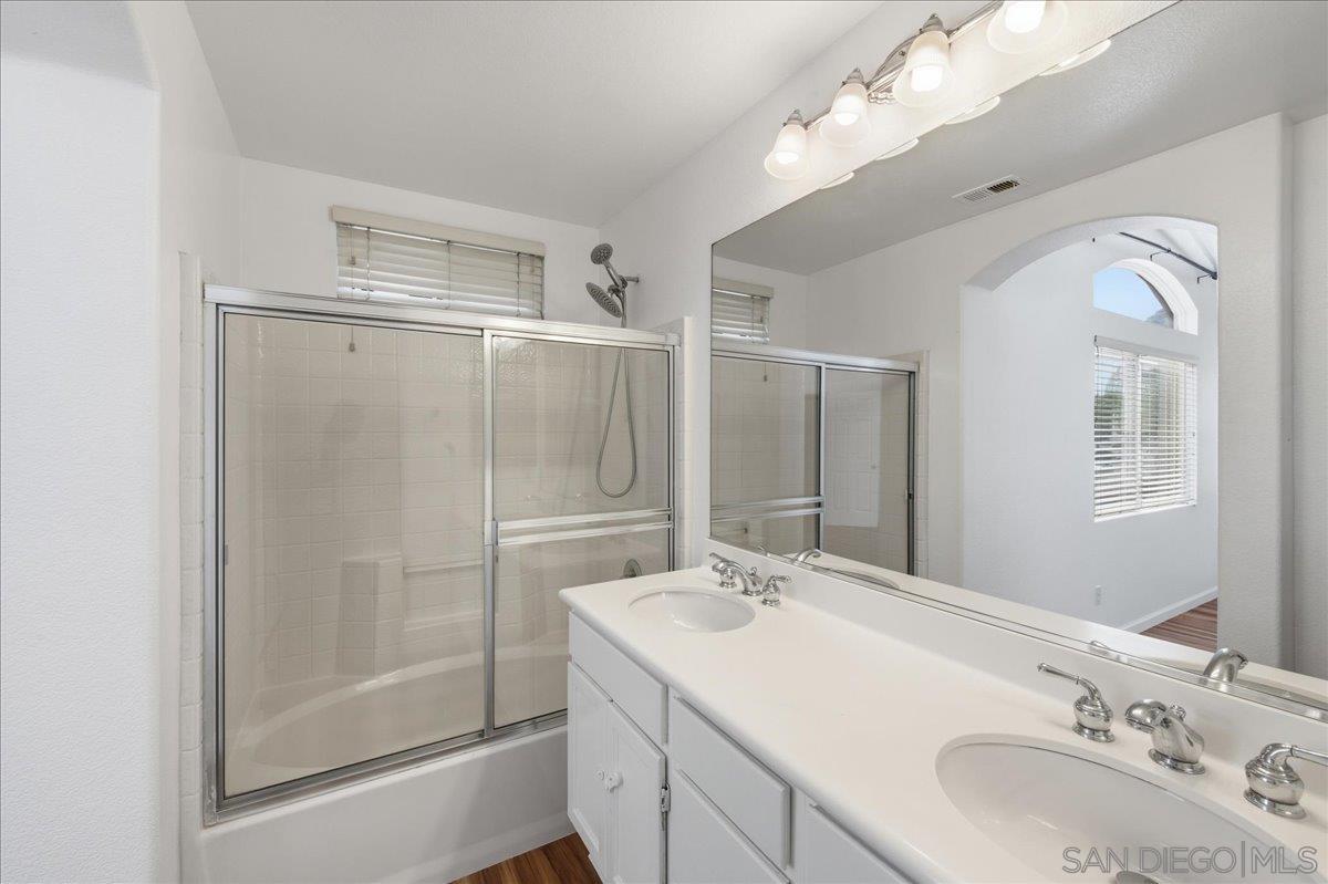 Detail Gallery Image 18 of 56 For 10294  Scripps Poway Pkwy  #5,  San Diego,  CA 92131 - 2 Beds | 2/1 Baths