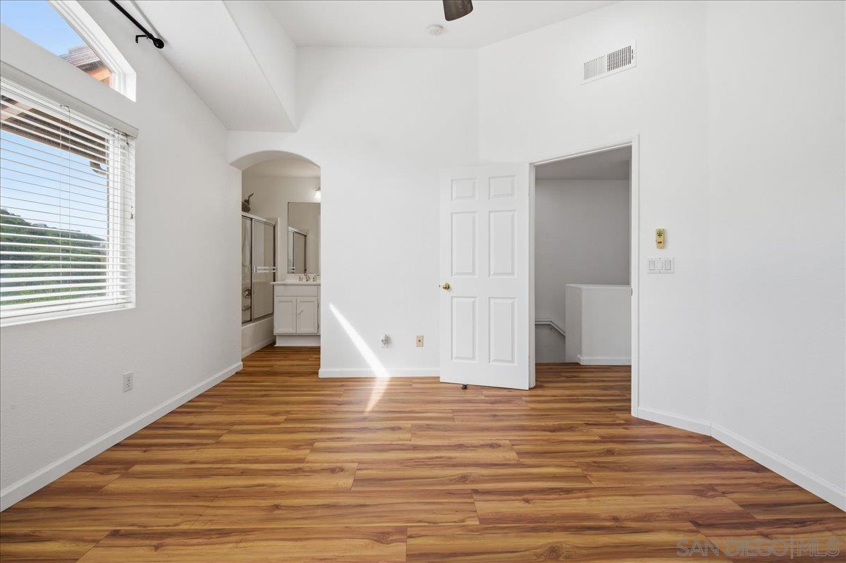 Detail Gallery Image 22 of 56 For 10294  Scripps Poway Pkwy  #5,  San Diego,  CA 92131 - 2 Beds | 2/1 Baths