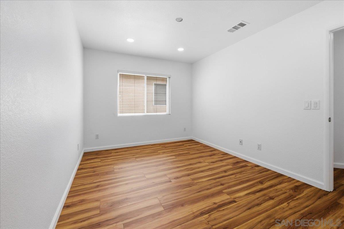 Detail Gallery Image 28 of 56 For 10294  Scripps Poway Pkwy  #5,  San Diego,  CA 92131 - 2 Beds | 2/1 Baths