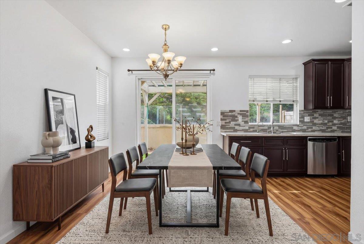 Detail Gallery Image 5 of 56 For 10294  Scripps Poway Pkwy  #5,  San Diego,  CA 92131 - 2 Beds | 2/1 Baths