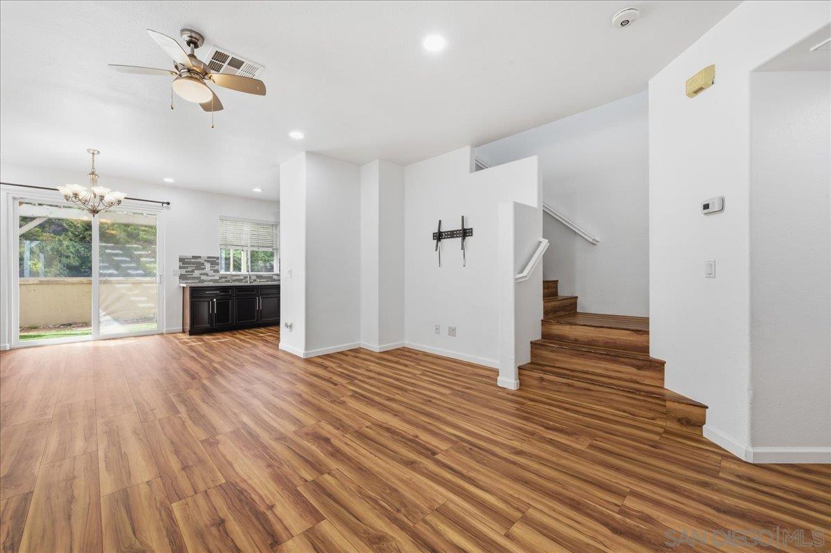 Detail Gallery Image 7 of 56 For 10294  Scripps Poway Pkwy  #5,  San Diego,  CA 92131 - 2 Beds | 2/1 Baths