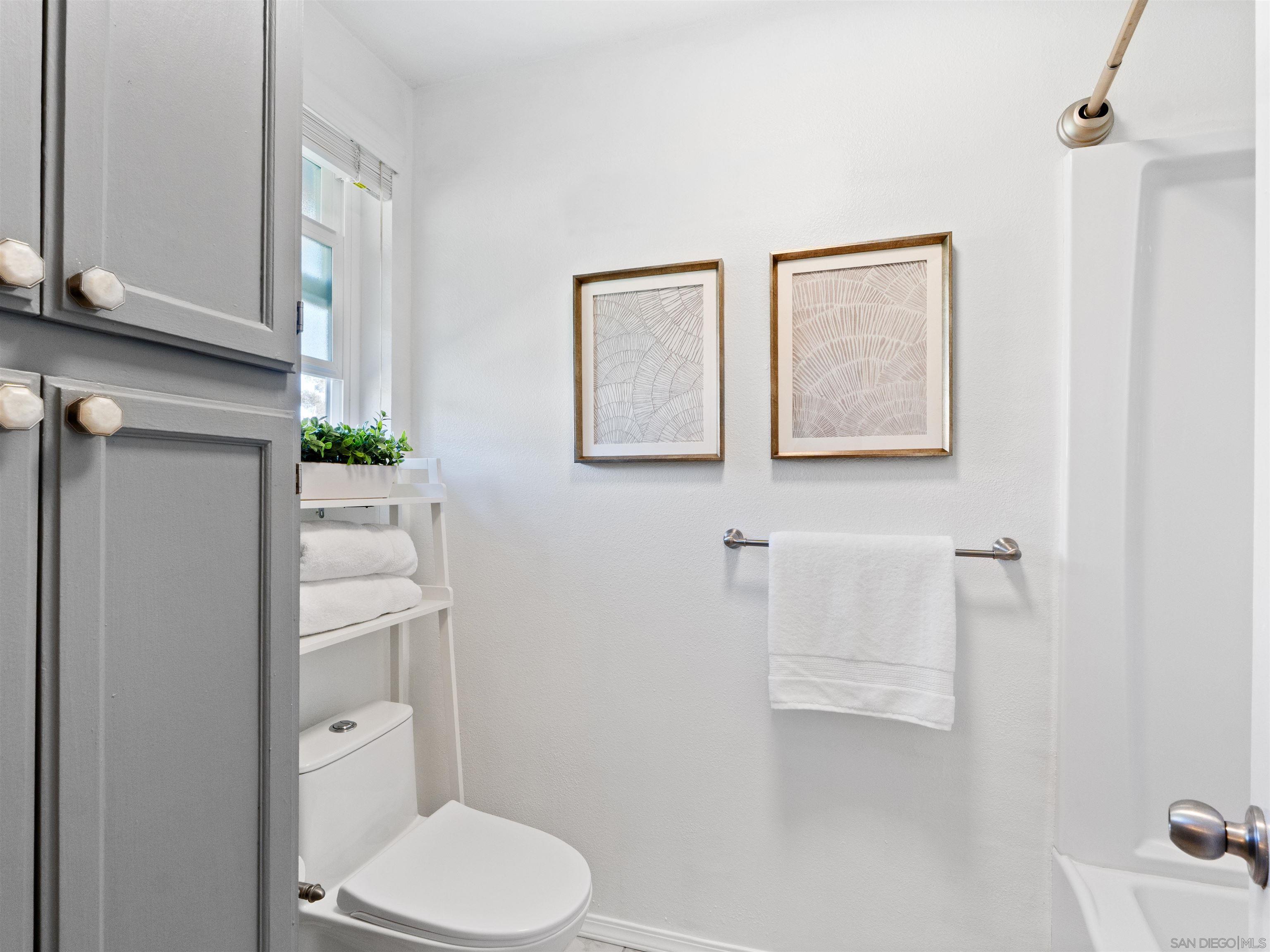 Detail Gallery Image 27 of 43 For 2835  Hillsboro Ct, Carlsbad,  CA 92010 - 3 Beds | 2 Baths