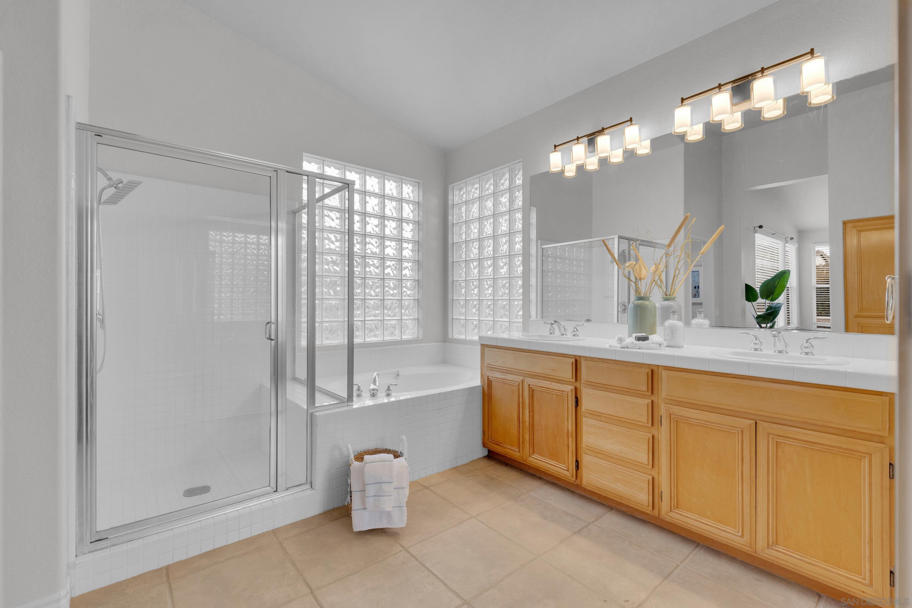 Detail Gallery Image 19 of 41 For 11674  Scripps Creek, San Diego,  CA 92131 - 5 Beds | 3 Baths