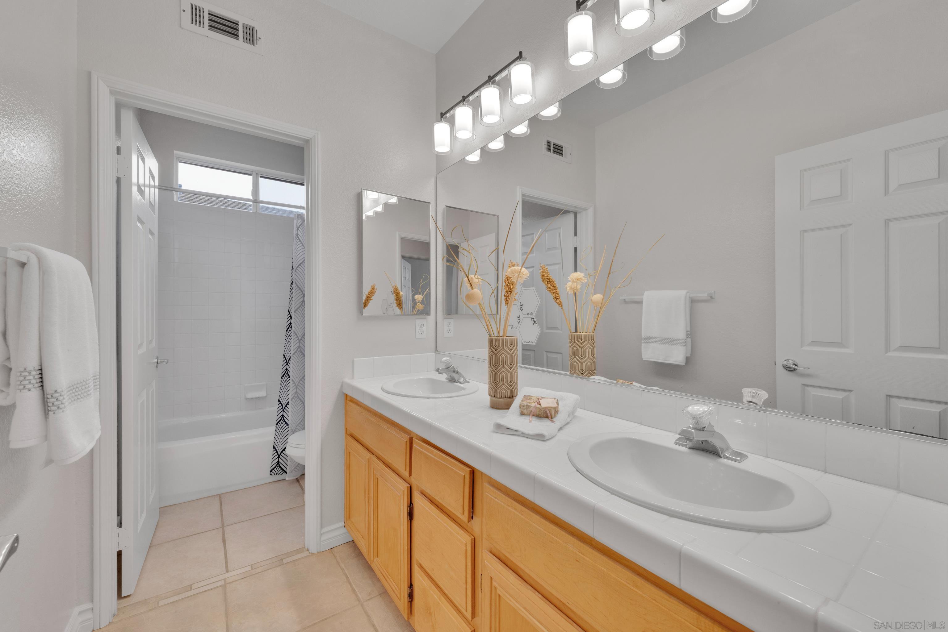 Detail Gallery Image 26 of 41 For 11674  Scripps Creek, San Diego,  CA 92131 - 5 Beds | 3 Baths