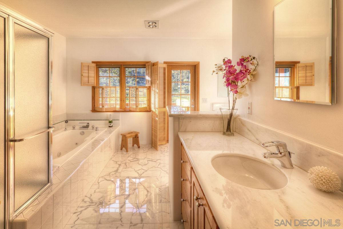 Detail Gallery Image 8 of 17 For , Frazier Park,  CA 93225 - 6 Beds | 4 Baths