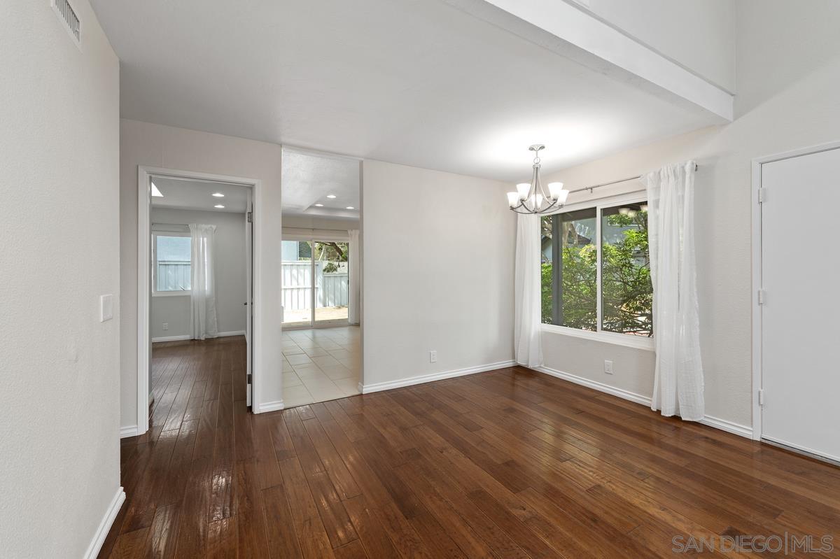 Detail Gallery Image 22 of 40 For 8028  Caminito Mallorca, La Jolla,  CA 92037 - 2 Beds | 2 Baths