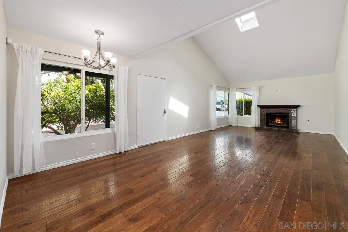 Detail Gallery Image 24 of 40 For 8028  Caminito Mallorca, La Jolla,  CA 92037 - 2 Beds | 2 Baths