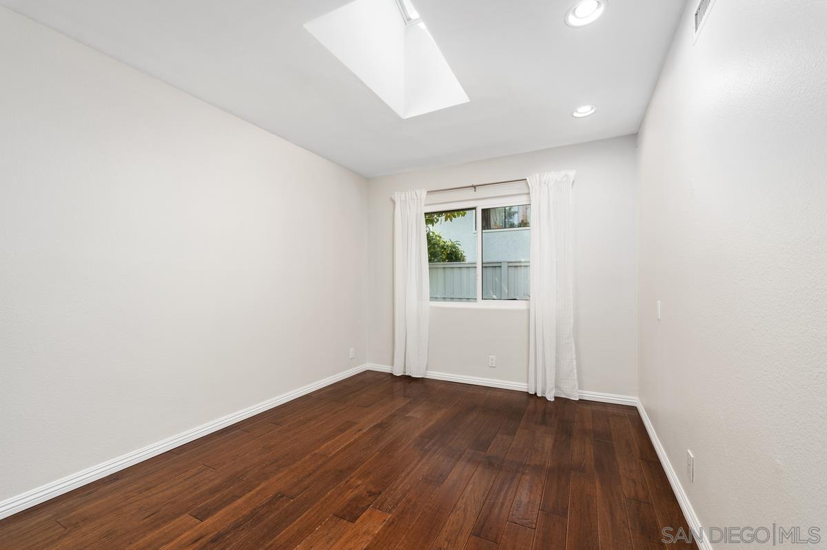 Detail Gallery Image 33 of 40 For 8028  Caminito Mallorca, La Jolla,  CA 92037 - 2 Beds | 2 Baths