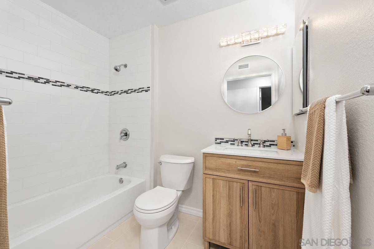 Detail Gallery Image 35 of 40 For 8028  Caminito Mallorca, La Jolla,  CA 92037 - 2 Beds | 2 Baths