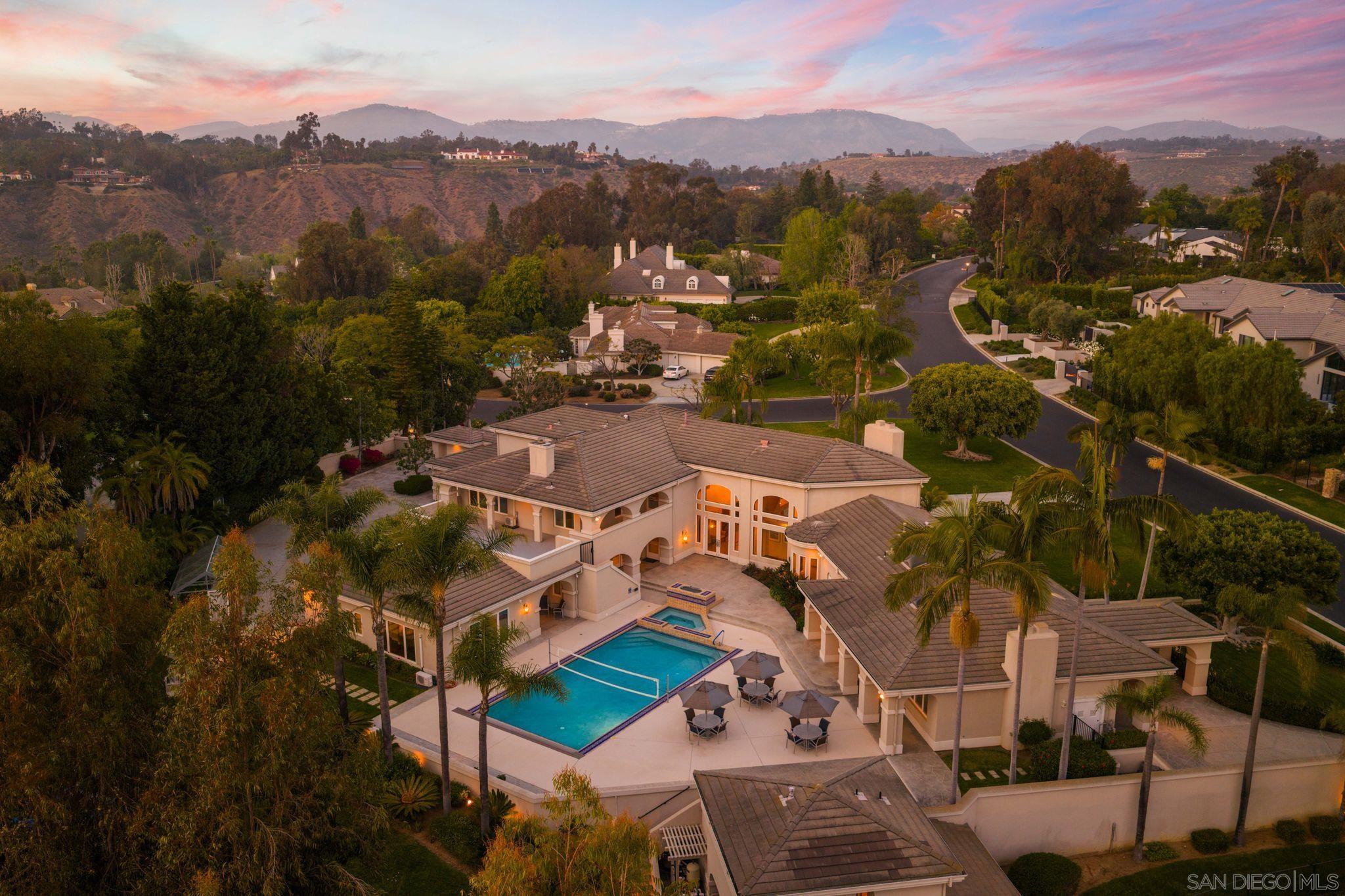 Detail Gallery Image 2 of 59 For 5860  Calle Camposeco, Rancho Santa Fe,  CA 92067 - 6 Beds | 8/4 Baths