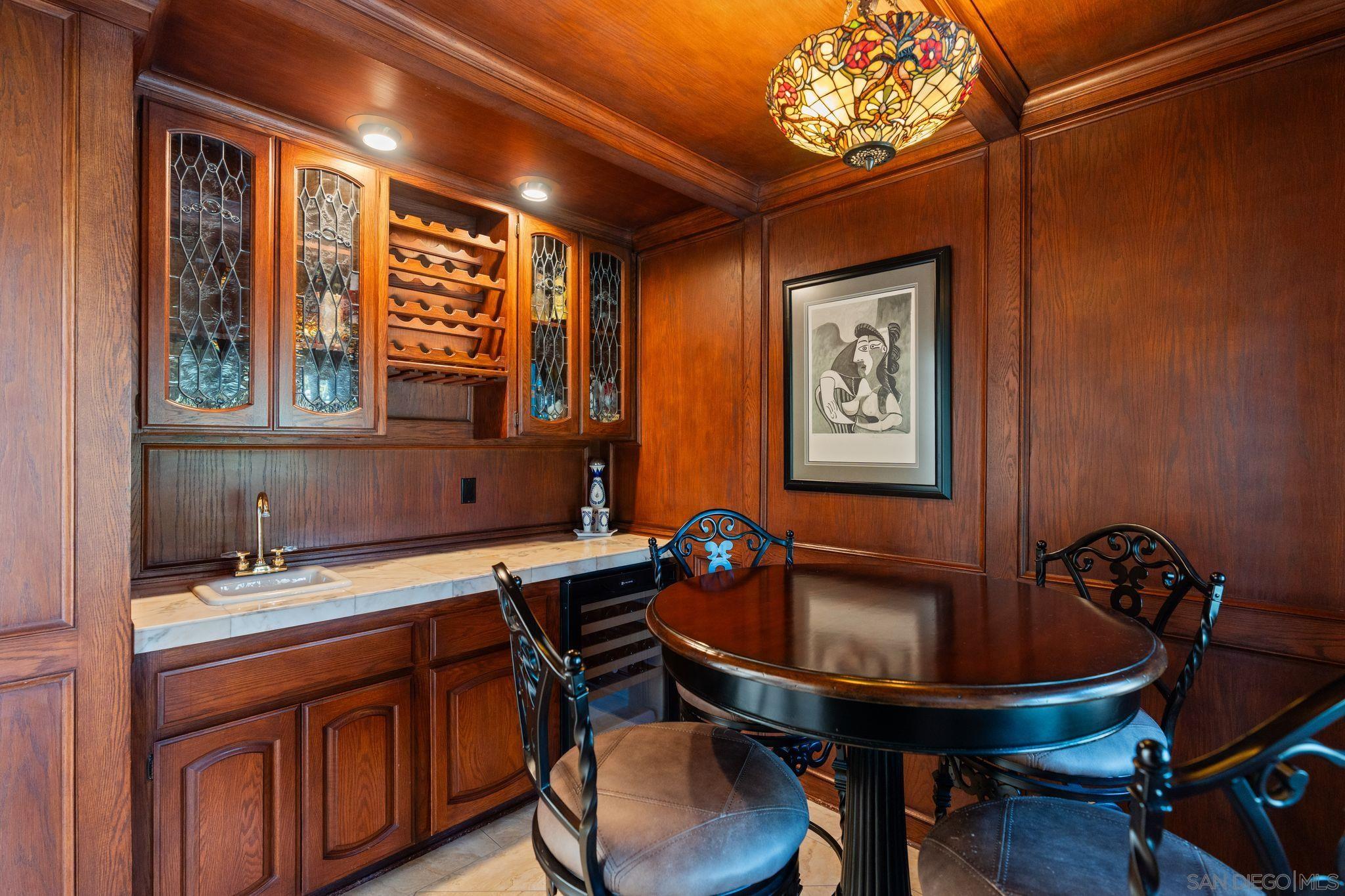 Detail Gallery Image 11 of 59 For 5860  Calle Camposeco, Rancho Santa Fe,  CA 92067 - 6 Beds | 8/4 Baths