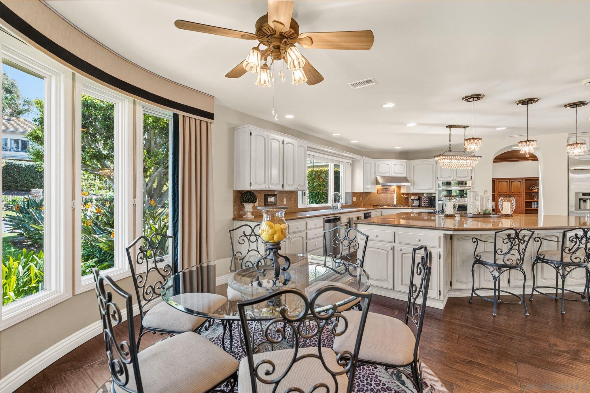 Detail Gallery Image 13 of 59 For 5860  Calle Camposeco, Rancho Santa Fe,  CA 92067 - 6 Beds | 8/4 Baths