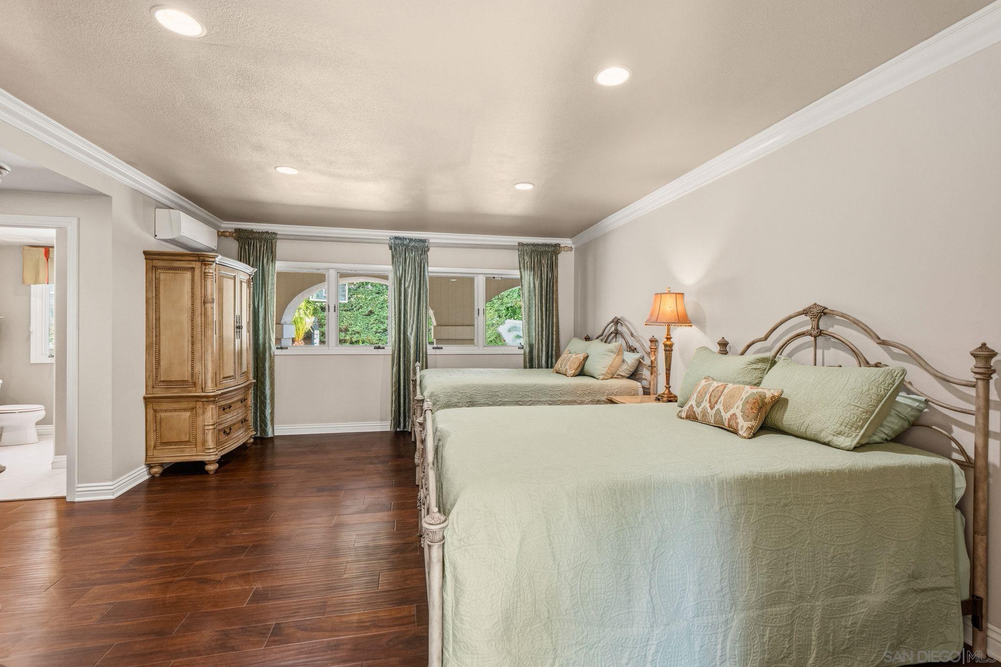 Detail Gallery Image 26 of 59 For 5860  Calle Camposeco, Rancho Santa Fe,  CA 92067 - 6 Beds | 8/4 Baths