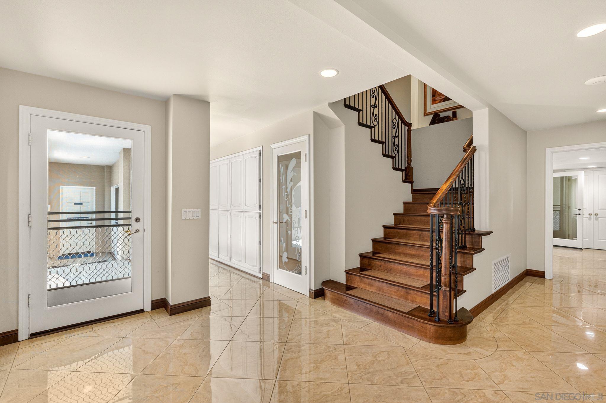 Detail Gallery Image 28 of 59 For 5860  Calle Camposeco, Rancho Santa Fe,  CA 92067 - 6 Beds | 8/4 Baths