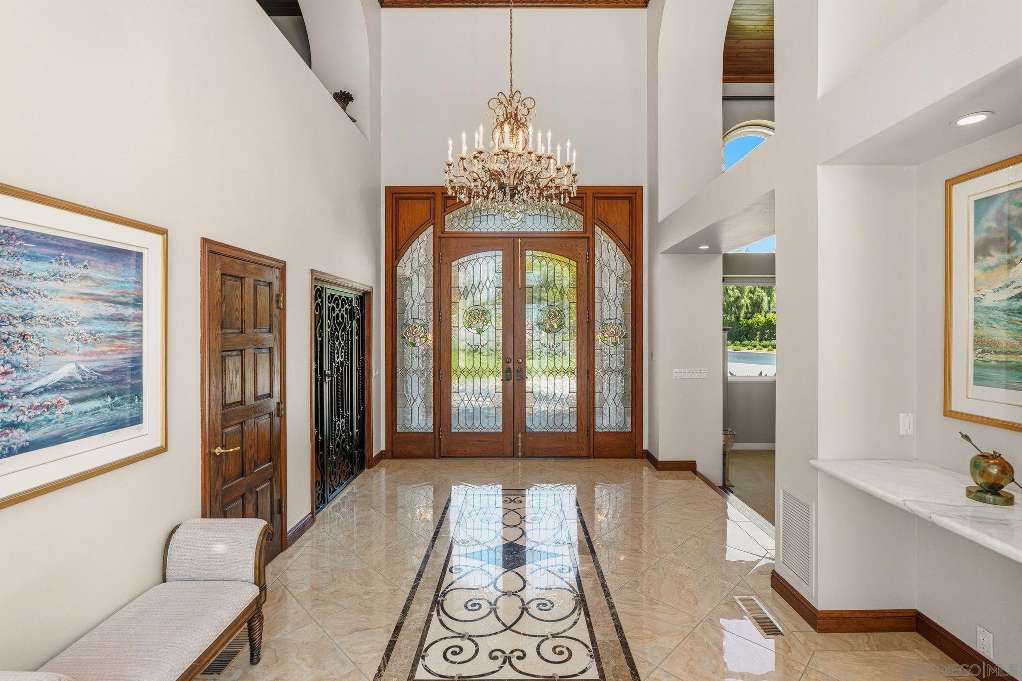 Detail Gallery Image 5 of 59 For 5860  Calle Camposeco, Rancho Santa Fe,  CA 92067 - 6 Beds | 8/4 Baths