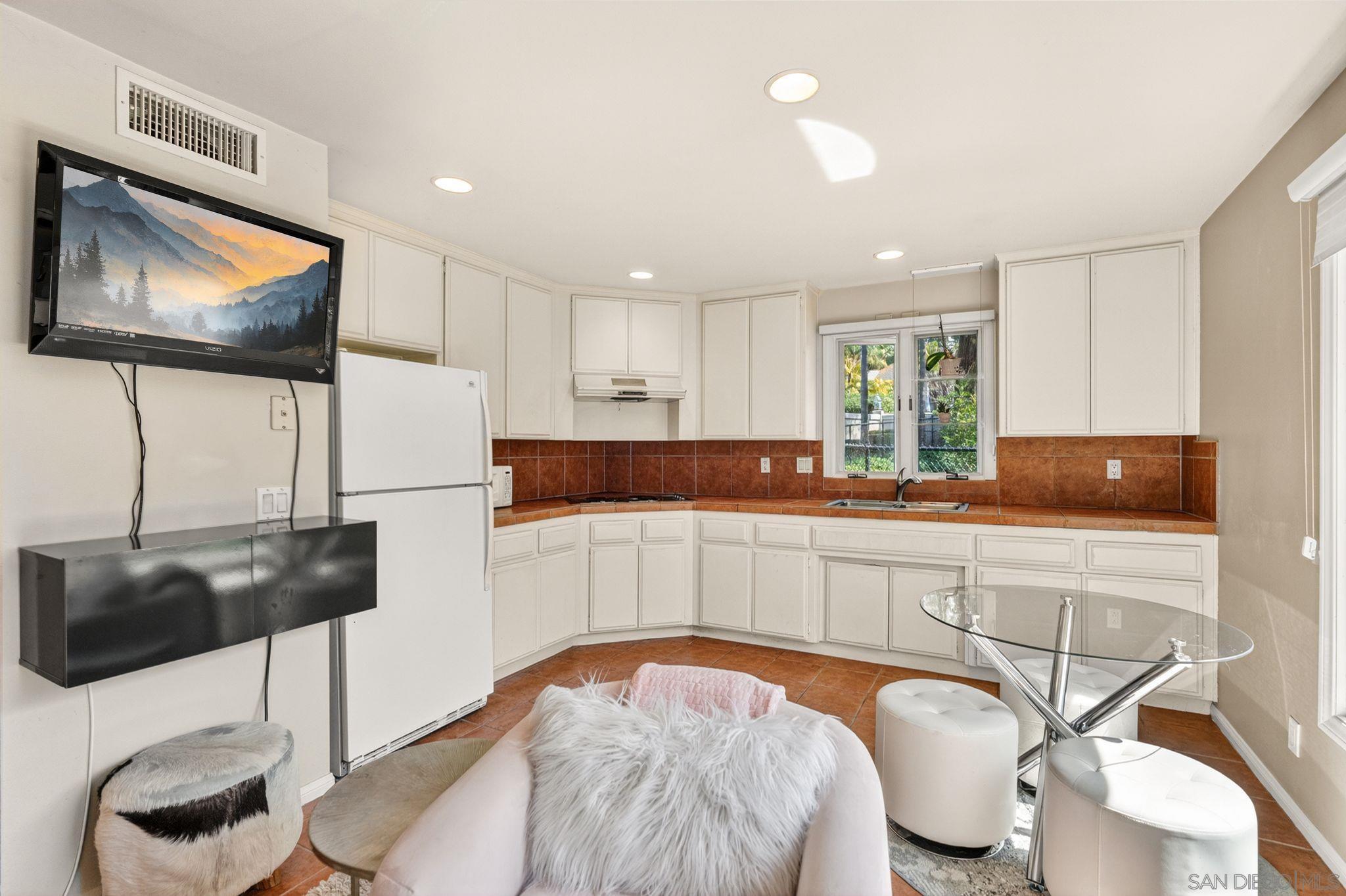 Detail Gallery Image 44 of 59 For 5860  Calle Camposeco, Rancho Santa Fe,  CA 92067 - 6 Beds | 8/4 Baths