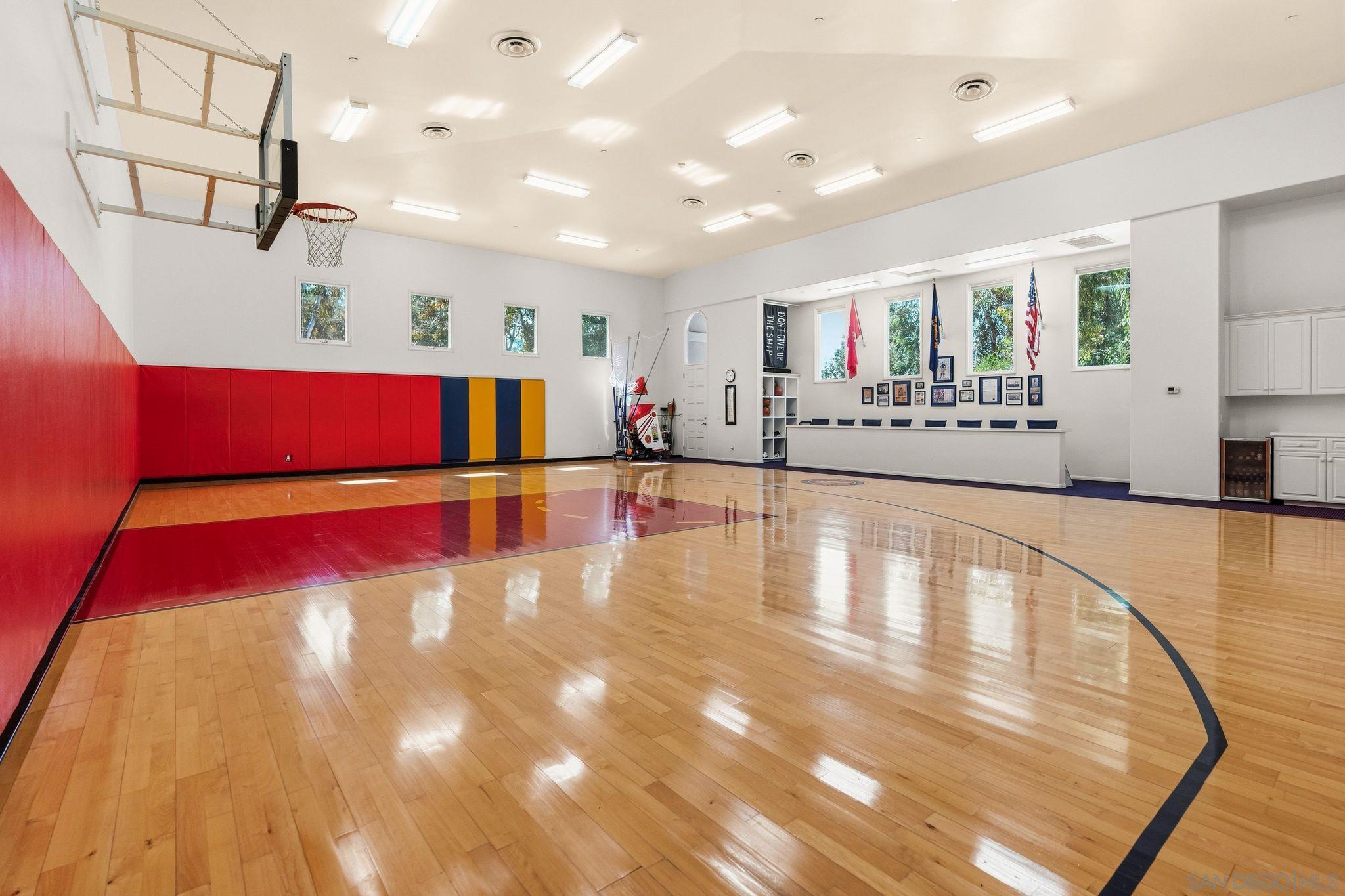 Detail Gallery Image 48 of 59 For 5860  Calle Camposeco, Rancho Santa Fe,  CA 92067 - 6 Beds | 8/4 Baths