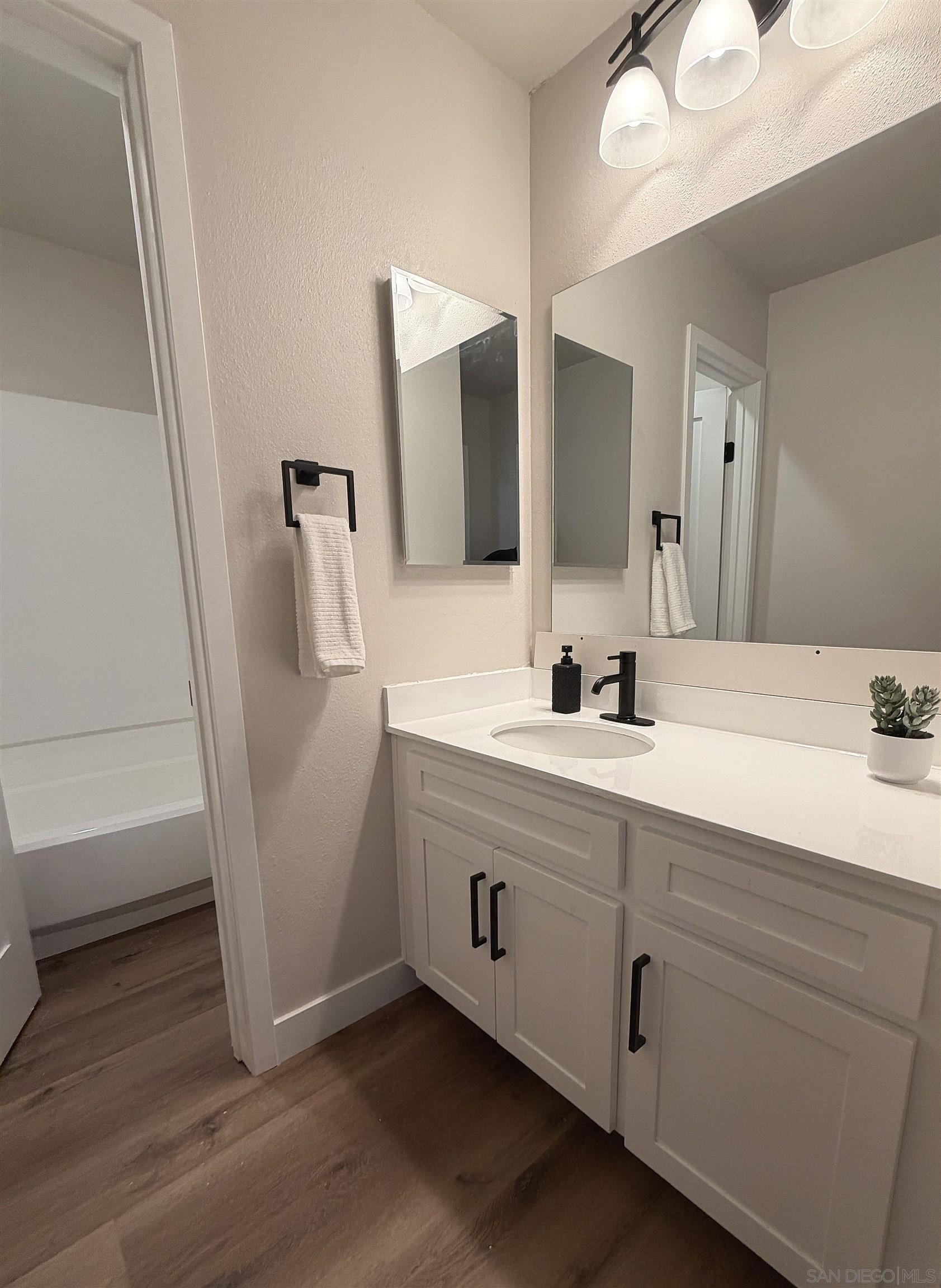 Detail Gallery Image 12 of 24 For 4235  Asher  #43,  San Diego,  CA 92110 - 2 Beds | 2 Baths